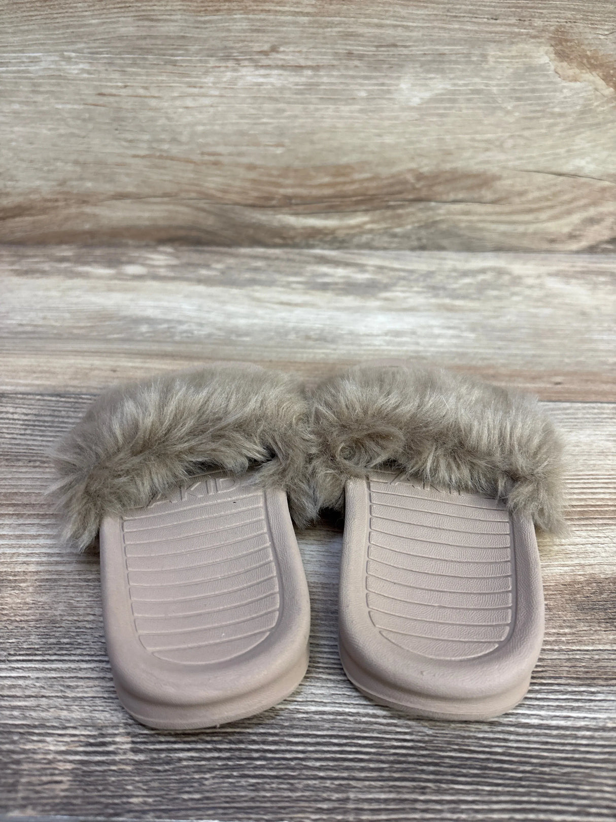 Akid Aston Faux Fur Slides Beige sz 7-9c