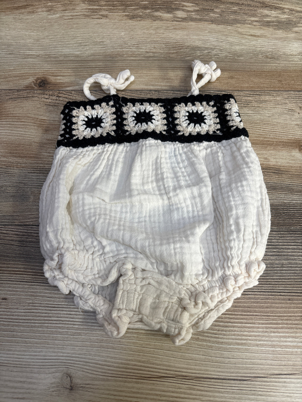 Old Navy Sleeveless Crochet-Trim Bubble Romper White sz 12-18m