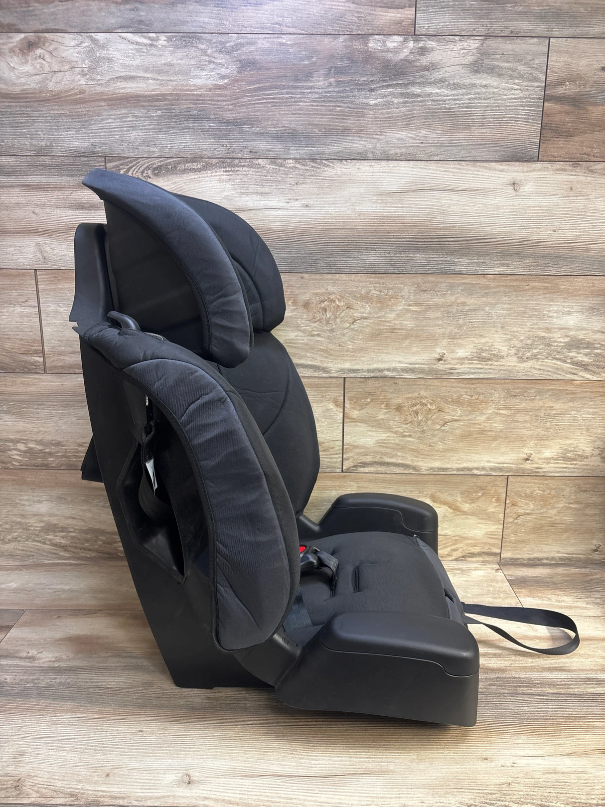 Evenflo Maestro Sport 2-in-1 Booster Car Seat Black*