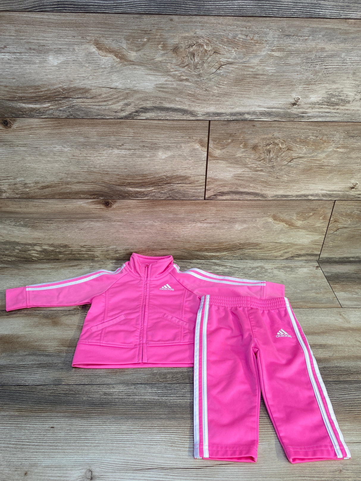 Adidas Tracksuit Hot Pink sz 6m*