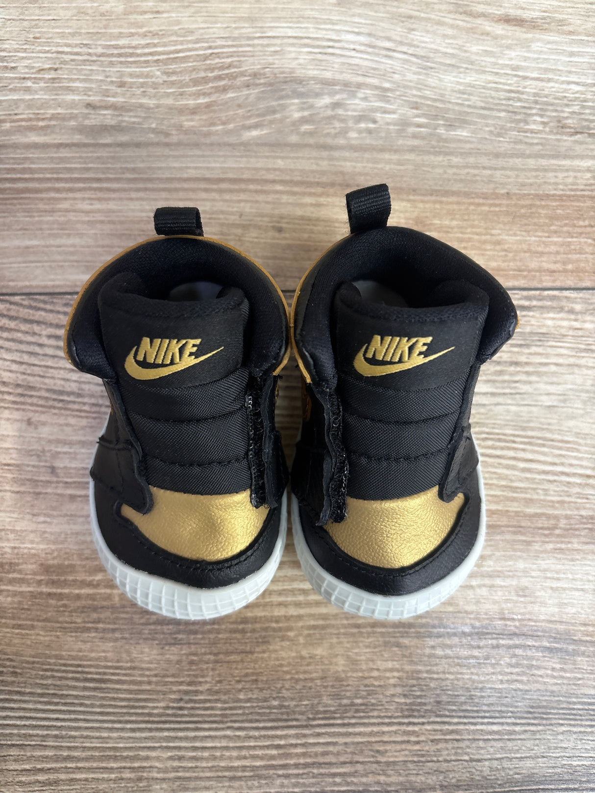 Air Jordan 1 Retro High OG 'Black Gold' Crib Booties sz 2c
