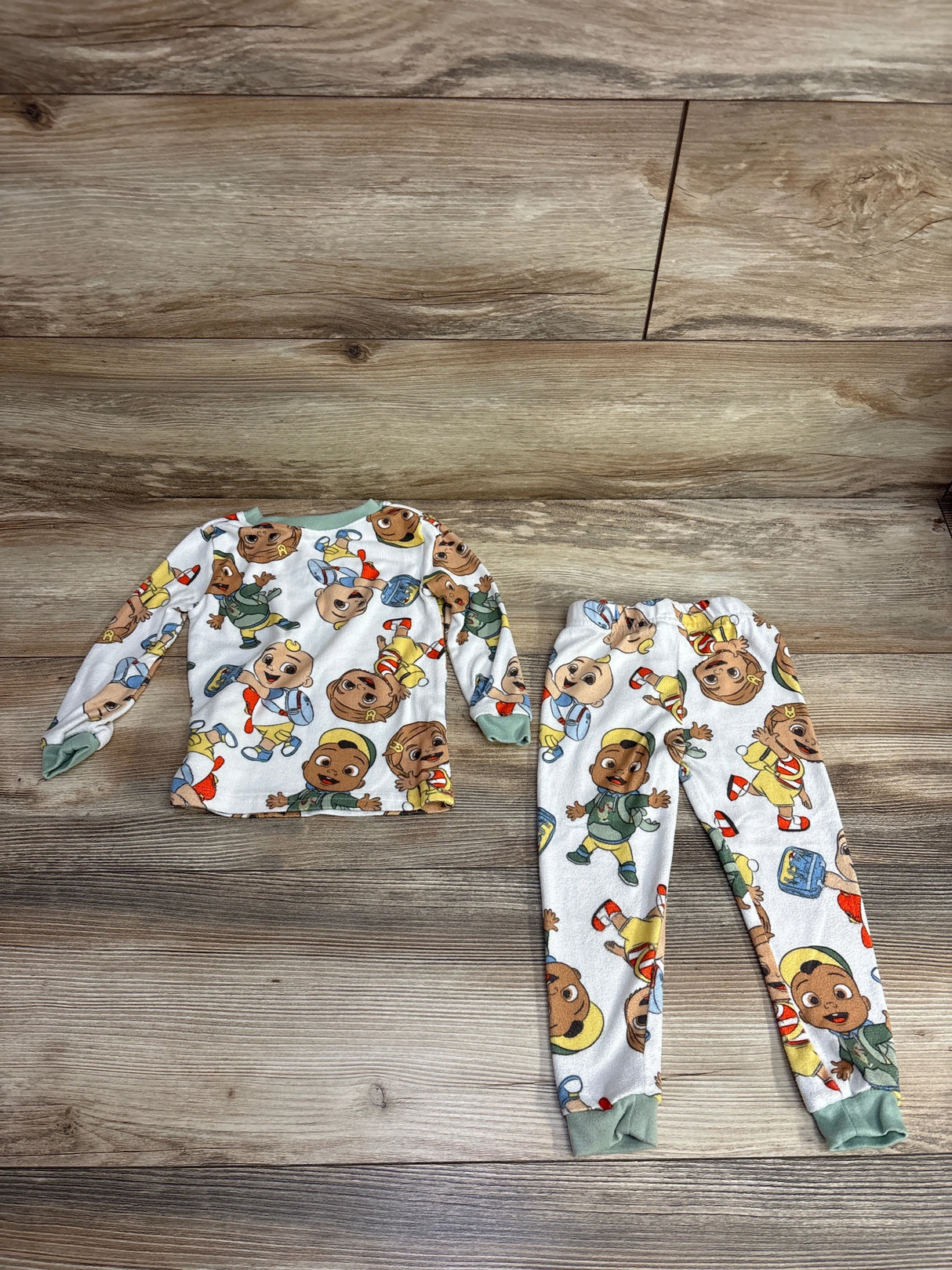 Cocomelon 2pc Pajama Set White sz 18m