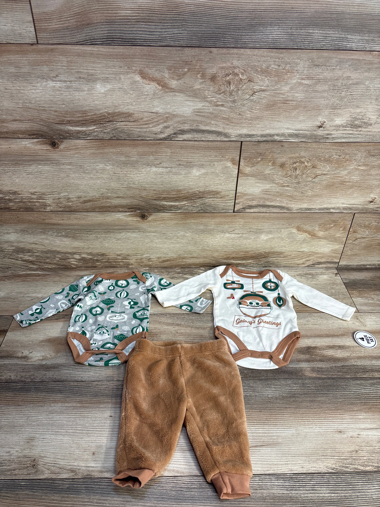 NEW 3pk Star Wars Yoda Christmas Bodysuit Set Ivory sz Newborn