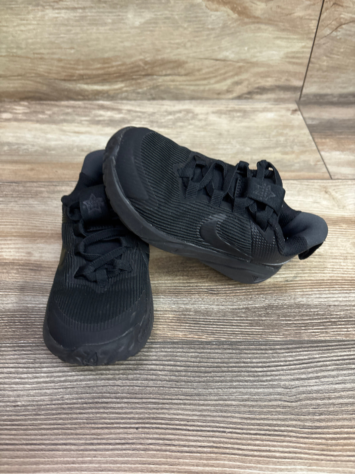 Nike Star Runner 4 TD 'Triple Black' Sneakers sz 8c