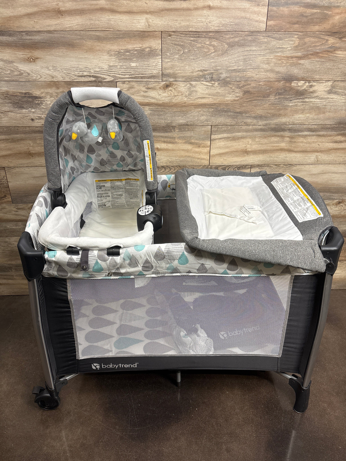 NEW Baby Trend Go Lite ELX Nursery Center Playard in Drip Drop