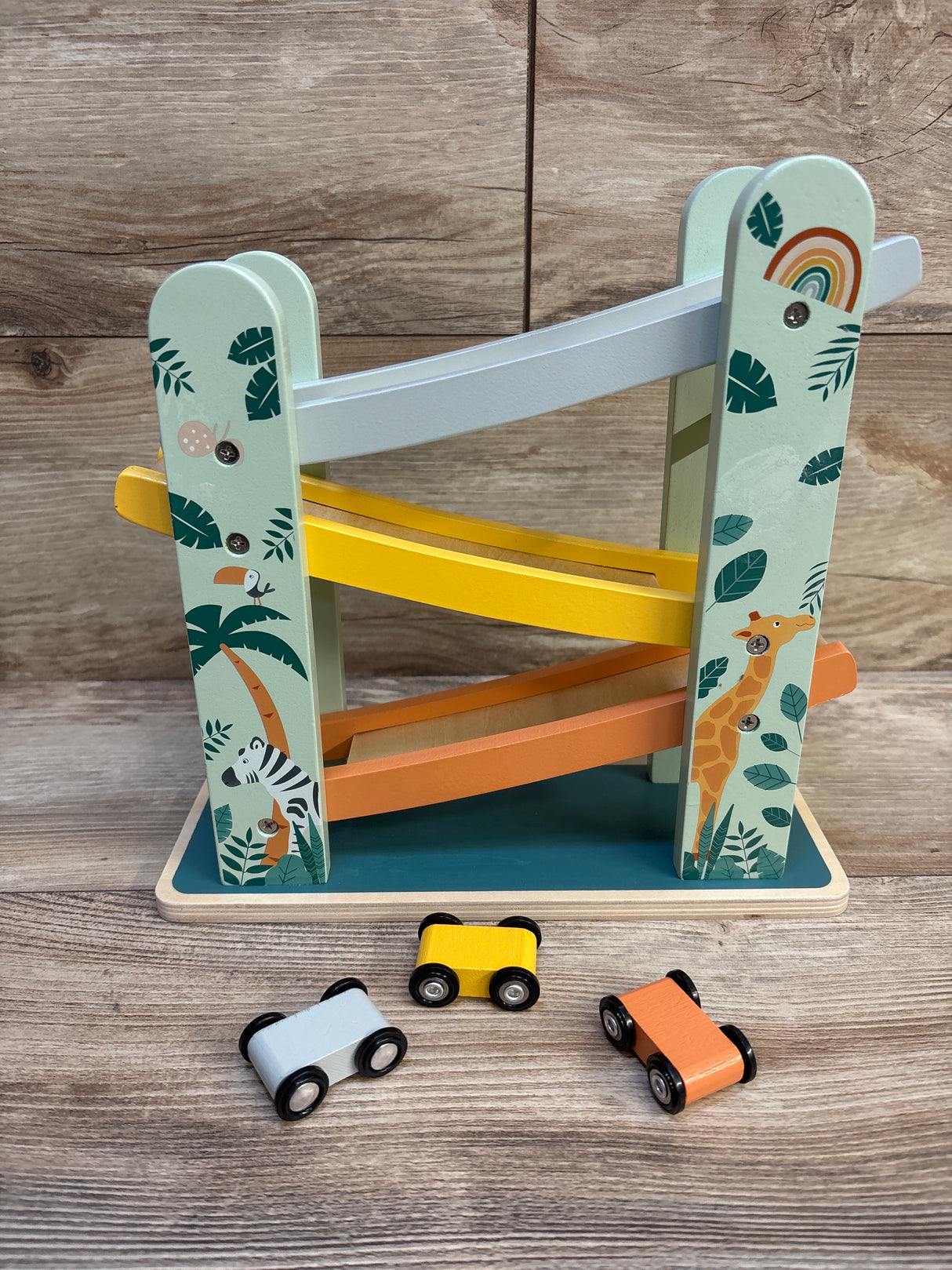 Free2Play Wooden Mini Garage Ramp with 3 Cars