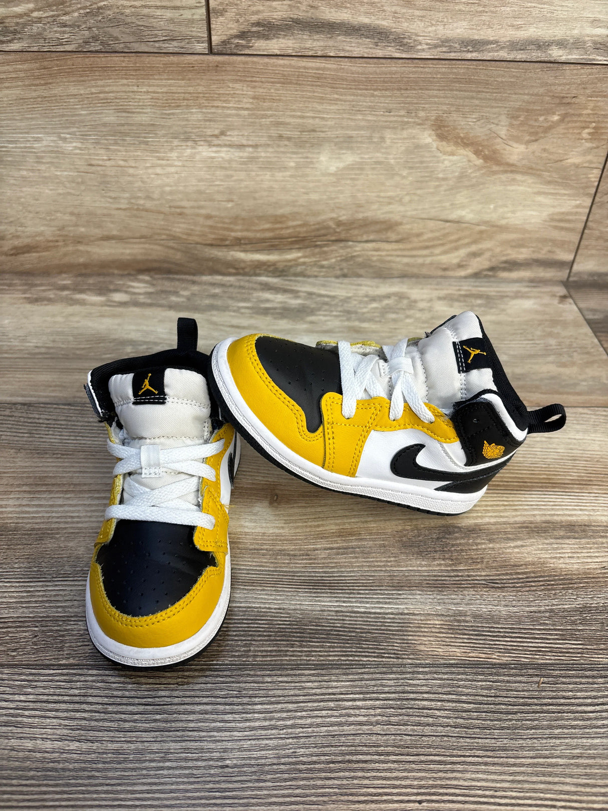 Air Jordan 1 Mid TD 'Yellow Ochre' Sneakers sz 9c