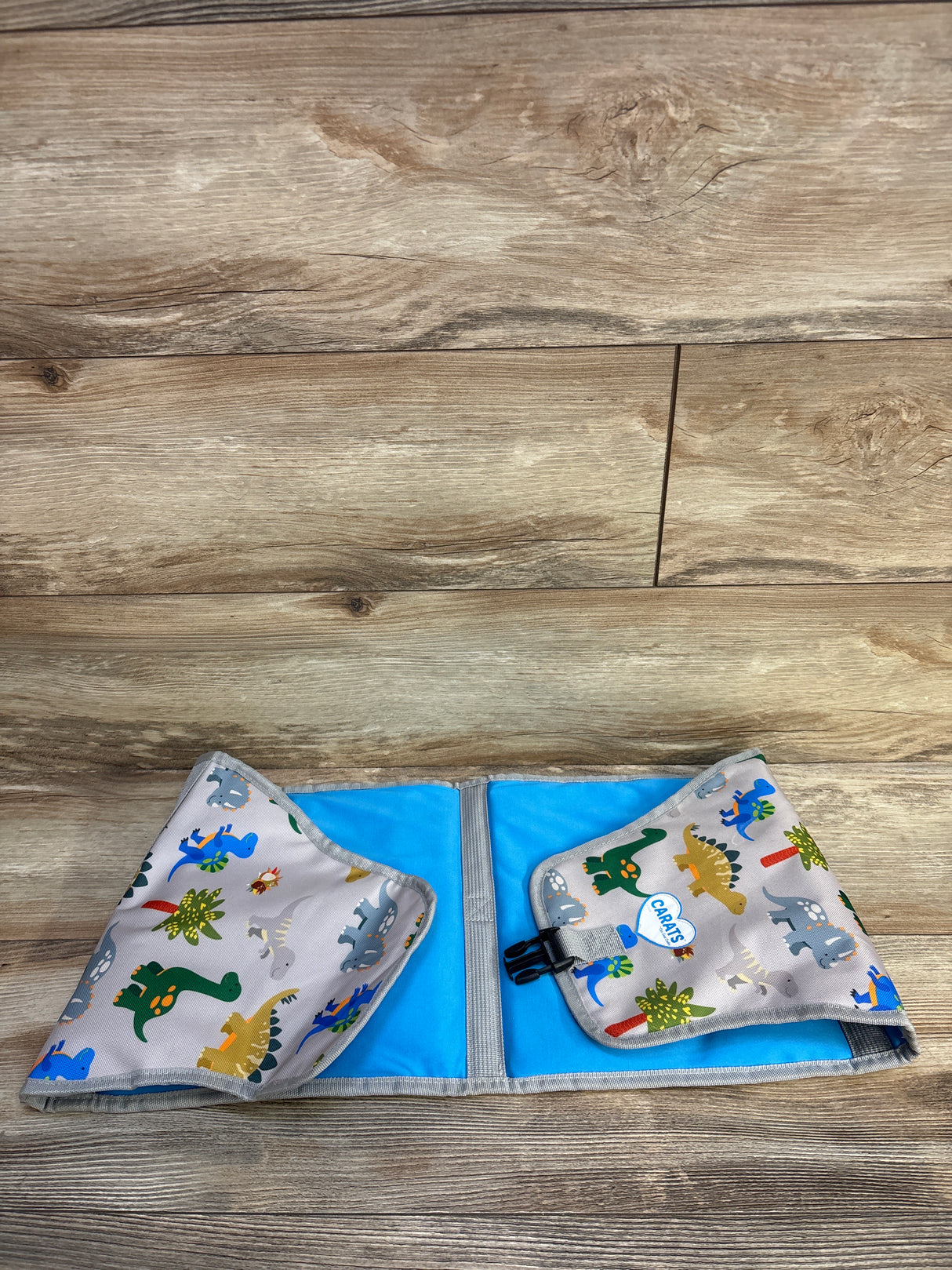 Cool Carats Car Seat Cooling Pad, Dinosaur Print