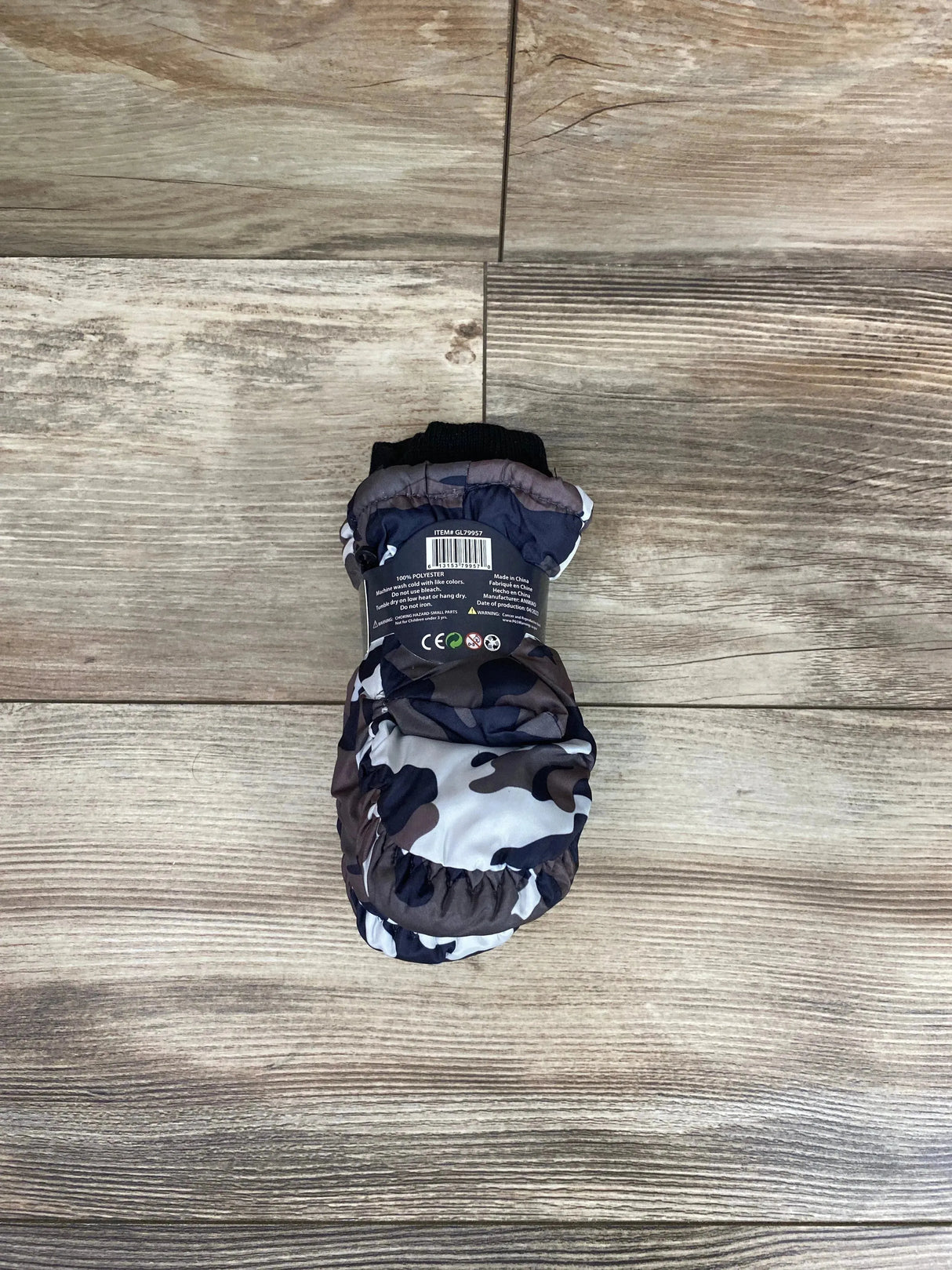 NEW ThermaWear Kid's Ski Grey Camo Mittens - Me n Mommy To Be