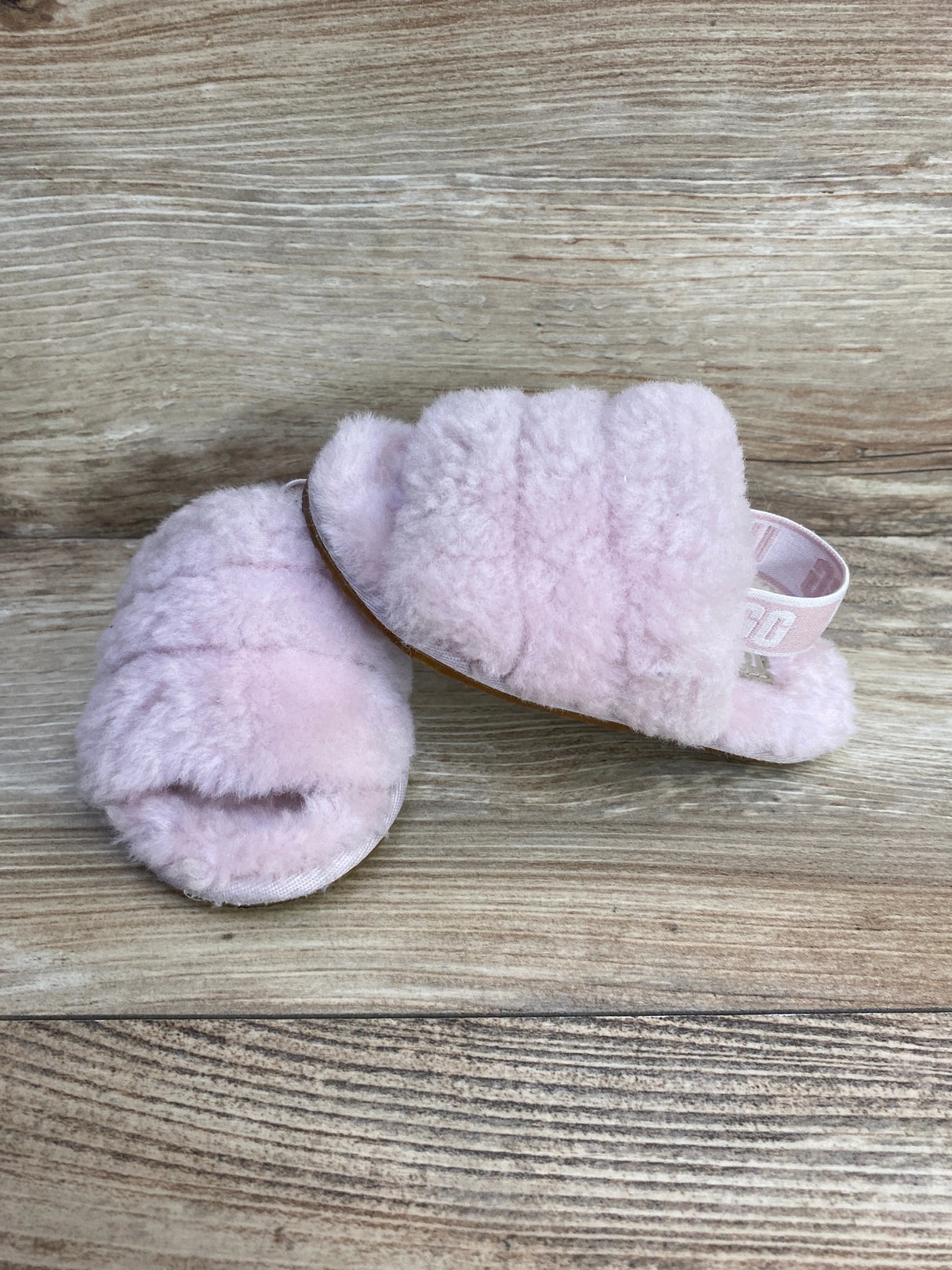 UGG Fluff Yeah Slides Pink sz 8c - Me n Mommy To Be