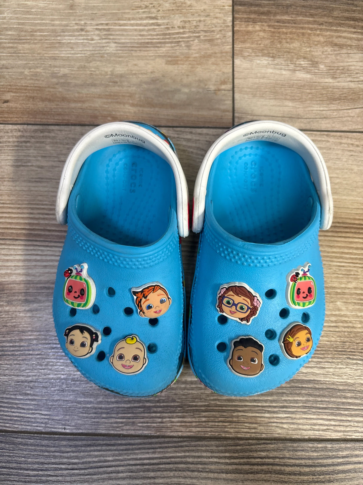 Crocs Cocomelon Classic Clogs Blue sz 6c