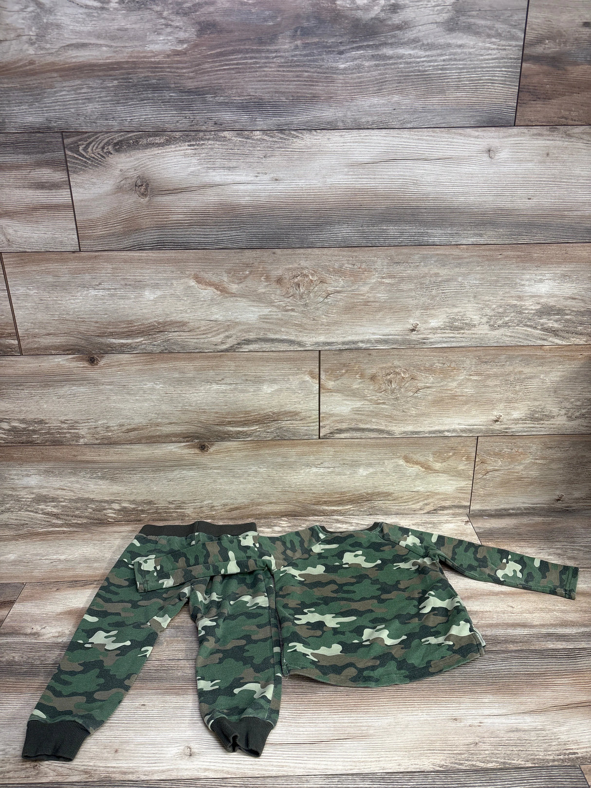 Tommy Bahama 2pc Camo Shirt & Joggers Set Green sz 3T