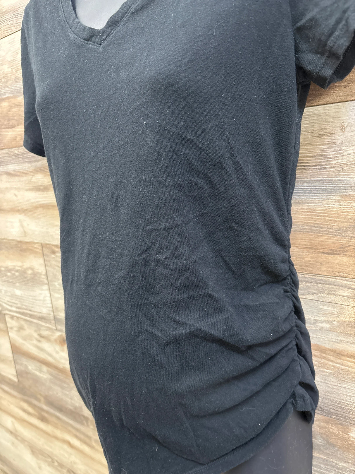 Isabel Maternity Ruched V-Neck Shirt Black sz Medium