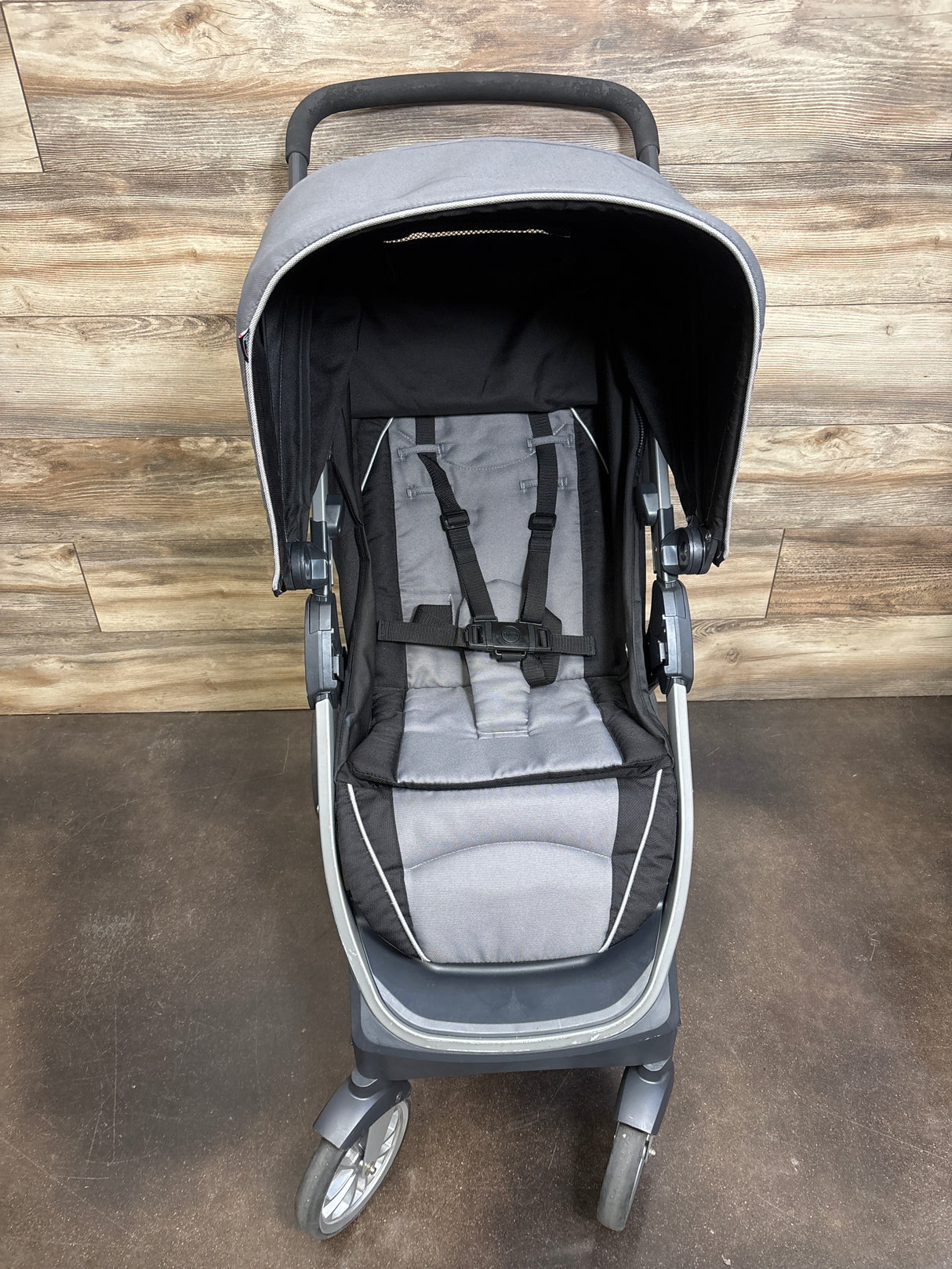 Chicco Bravo Quick-Fold Stroller in Pewter