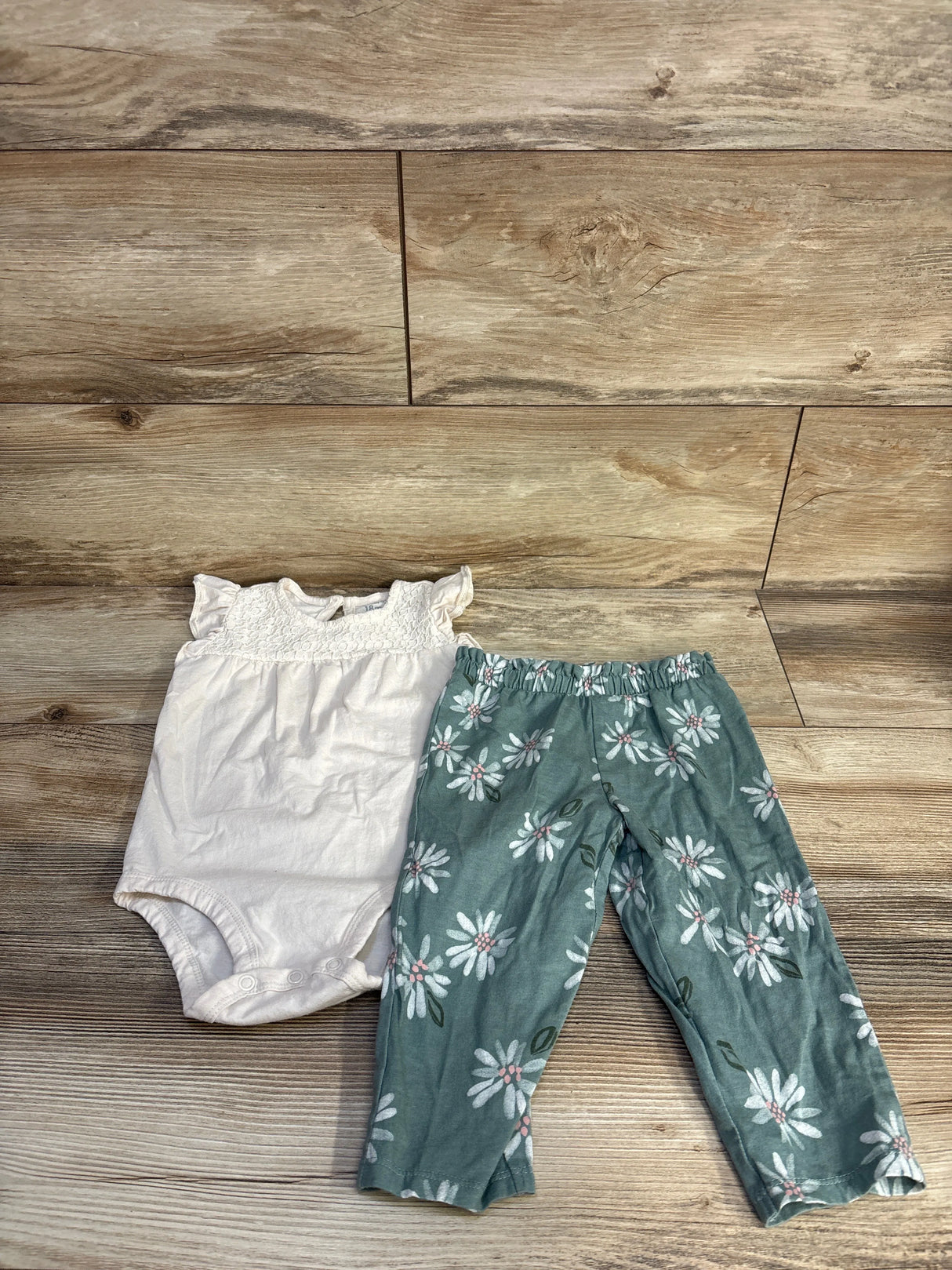 Carter's 2pc Lace Bodysuit & Floral Pants Set Cream sz 18m