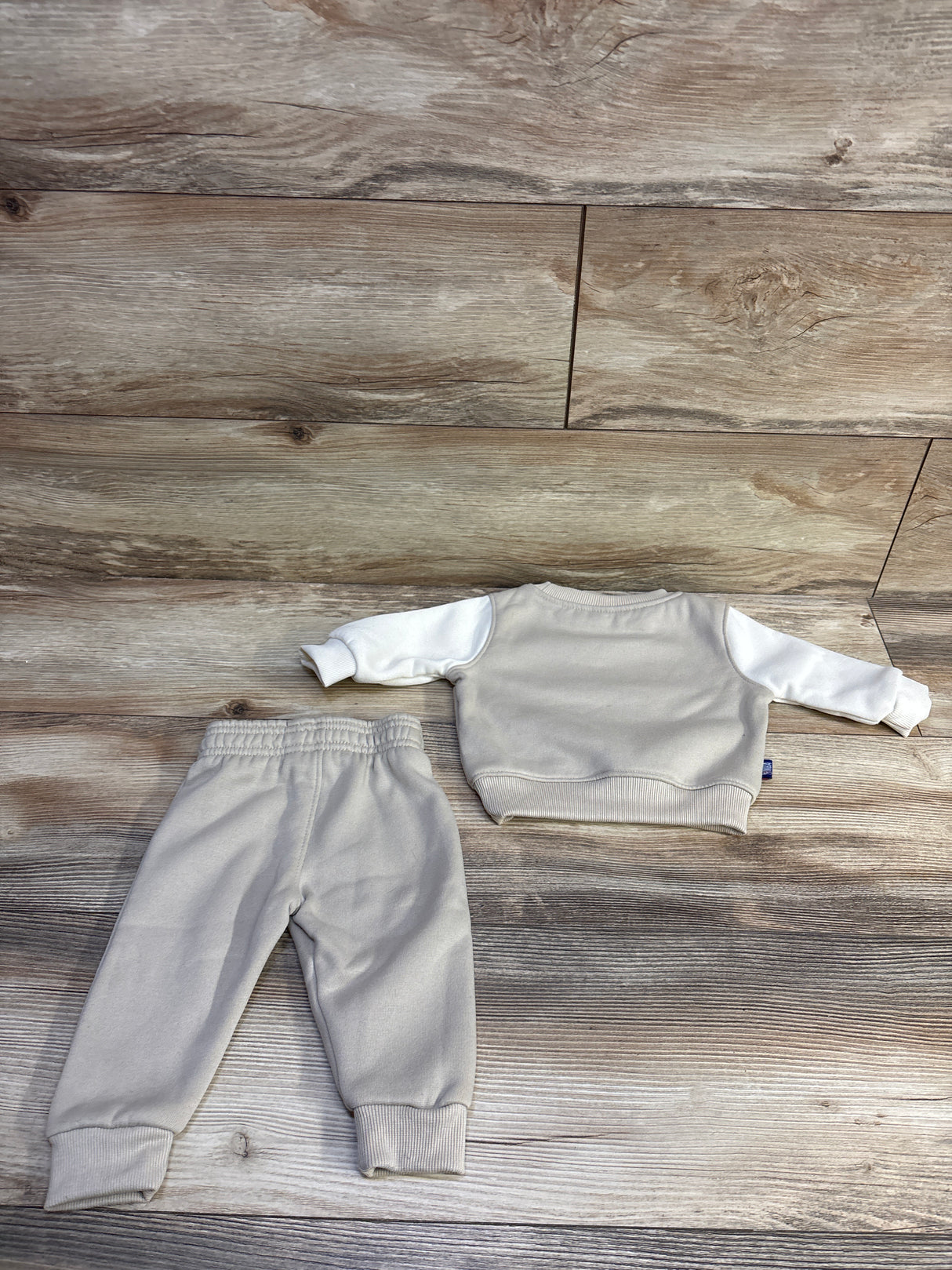 NBA 2pc Sweatshirt & Joggers Set Beige sz 3-6m