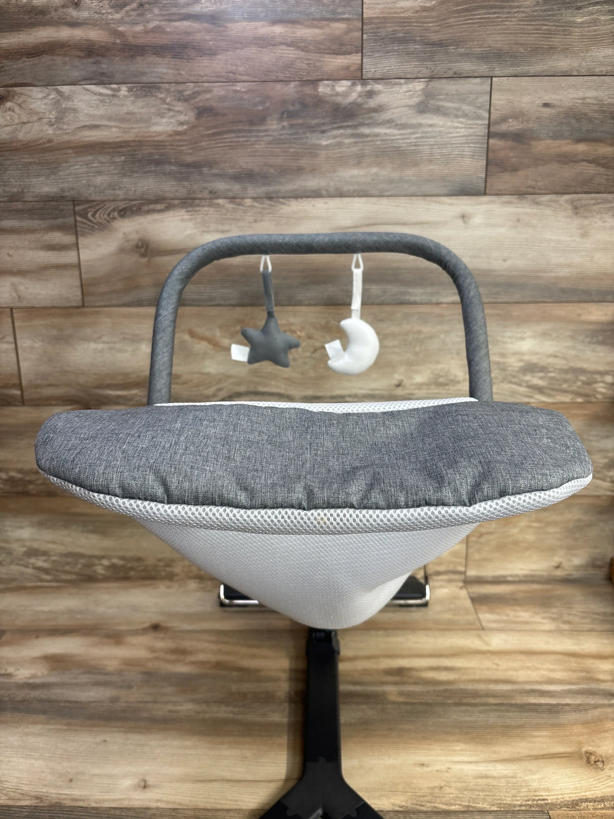 Baby Delight Alpine Wave Deluxe Bouncer with Motion in Driftwood Gray