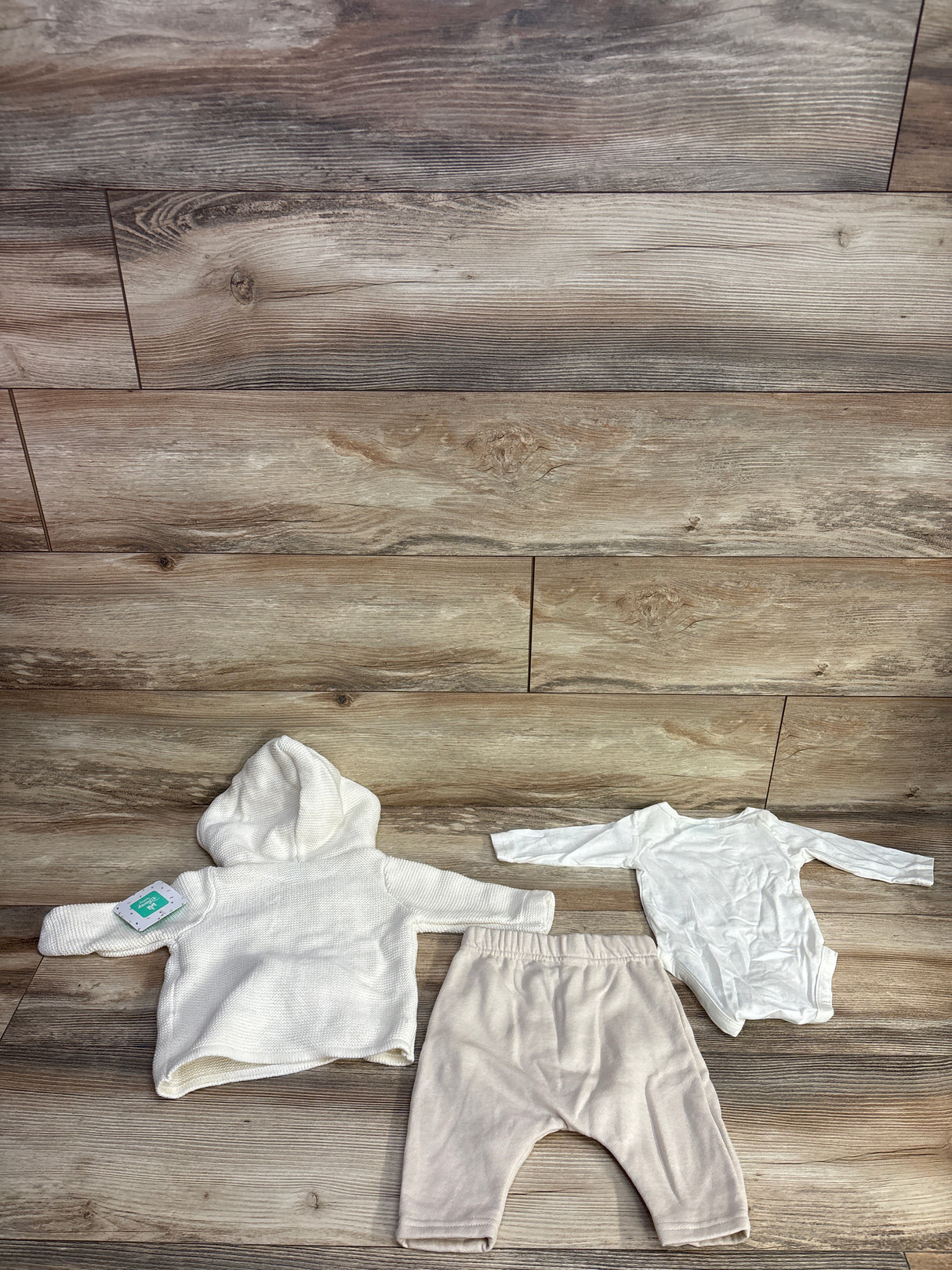 Disney Baby Winnie The Pooh 3pc Set Ivory sz 6m