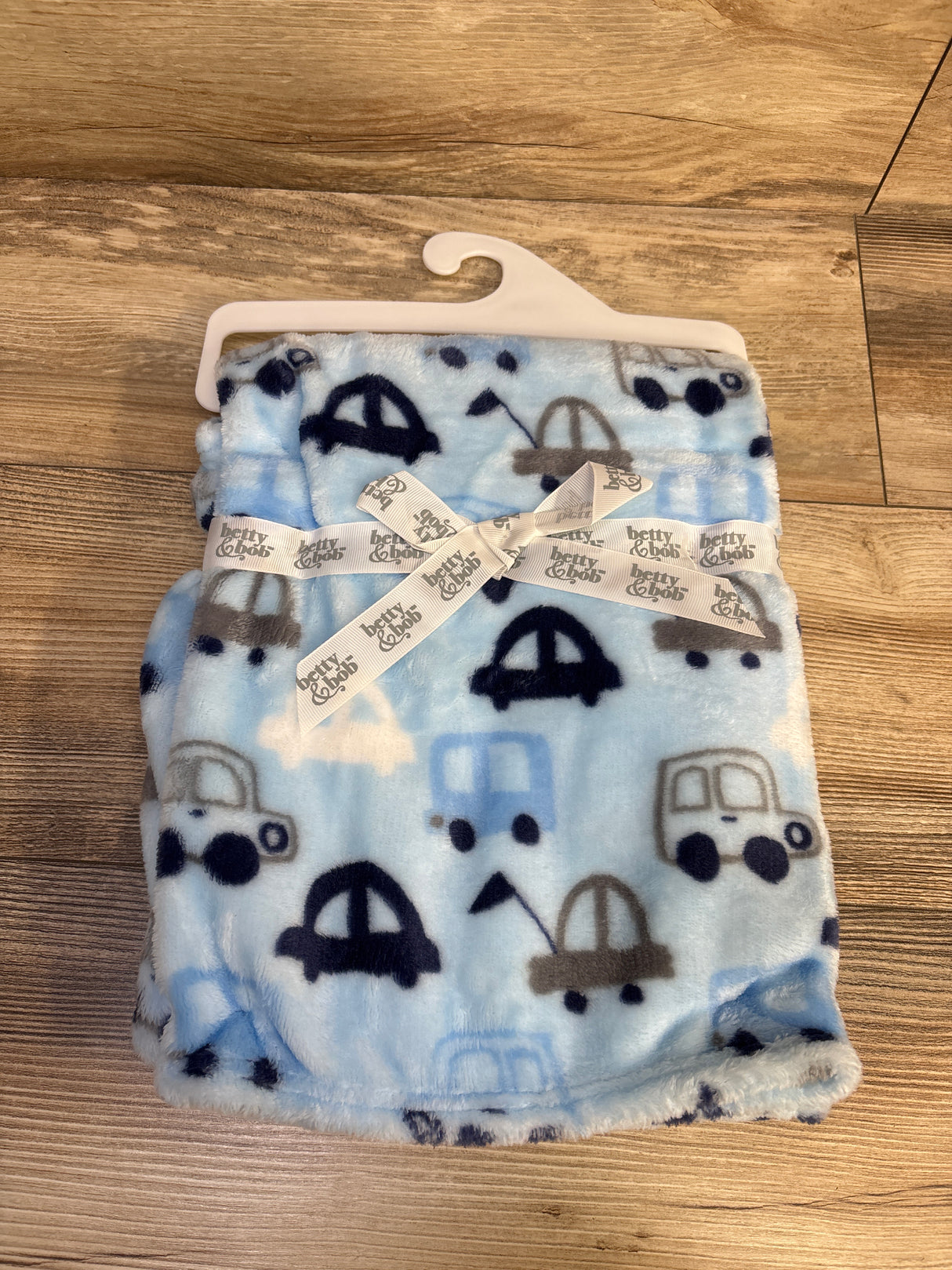 NEW Betty & Bob Plush Blanket Blue
