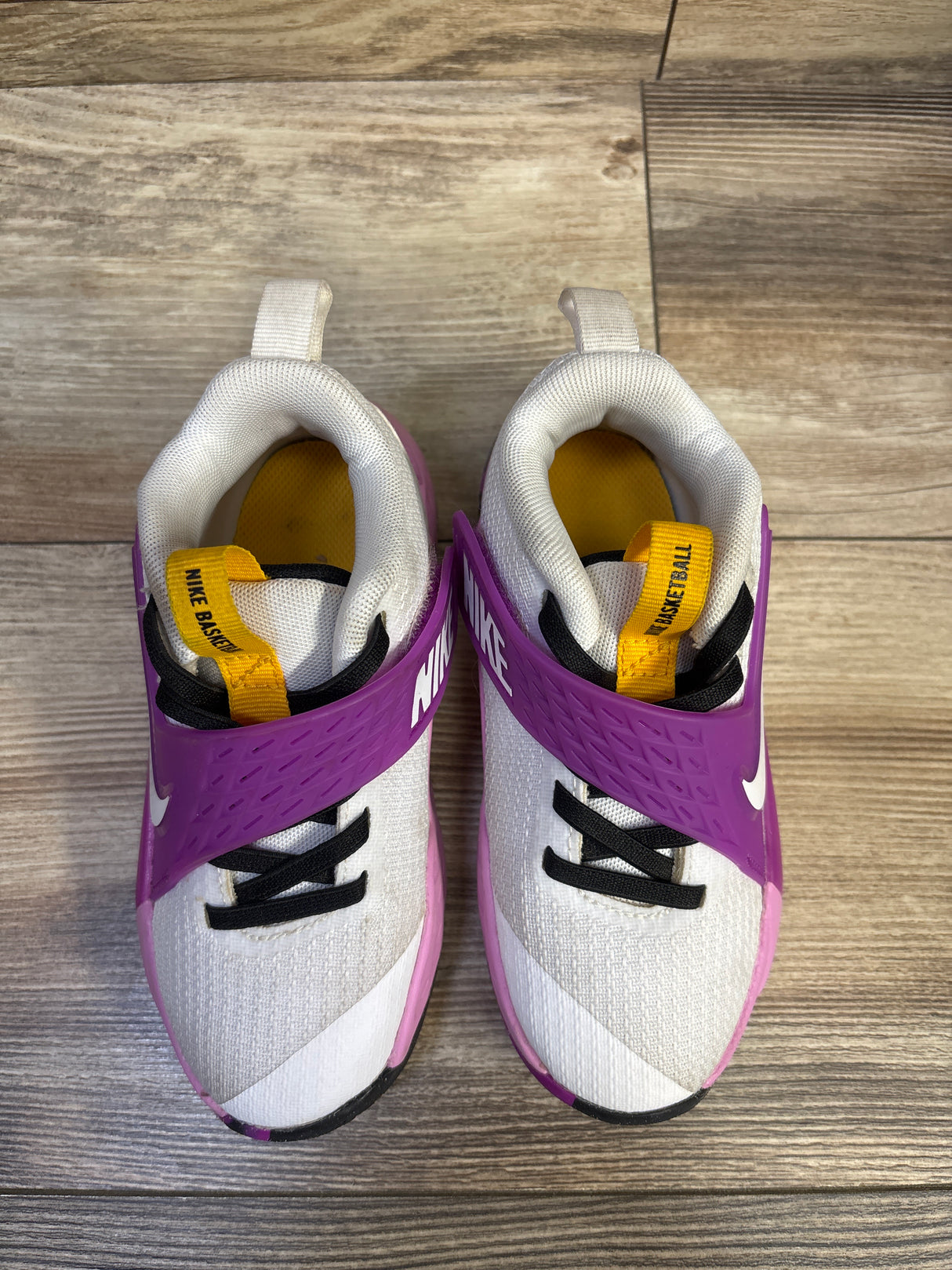 Nike Team Hustle D 12 Sneakers White/Purple sz 11c