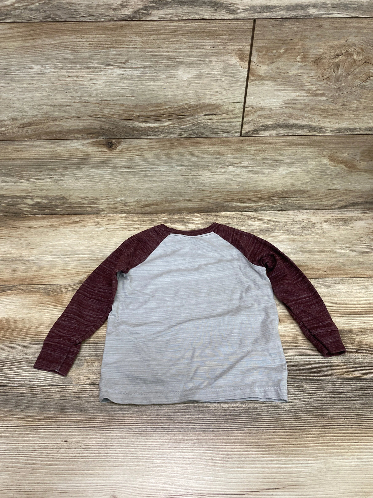 Old Navy Raglan Shirt Burgundy/Grey sz 2T - Me n Mommy To Be