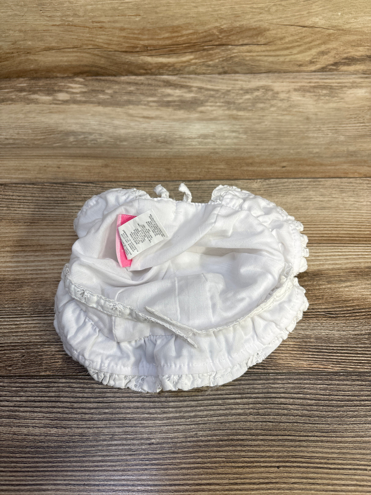 Toby Eyelet Bucket Hat White sz 0-12m