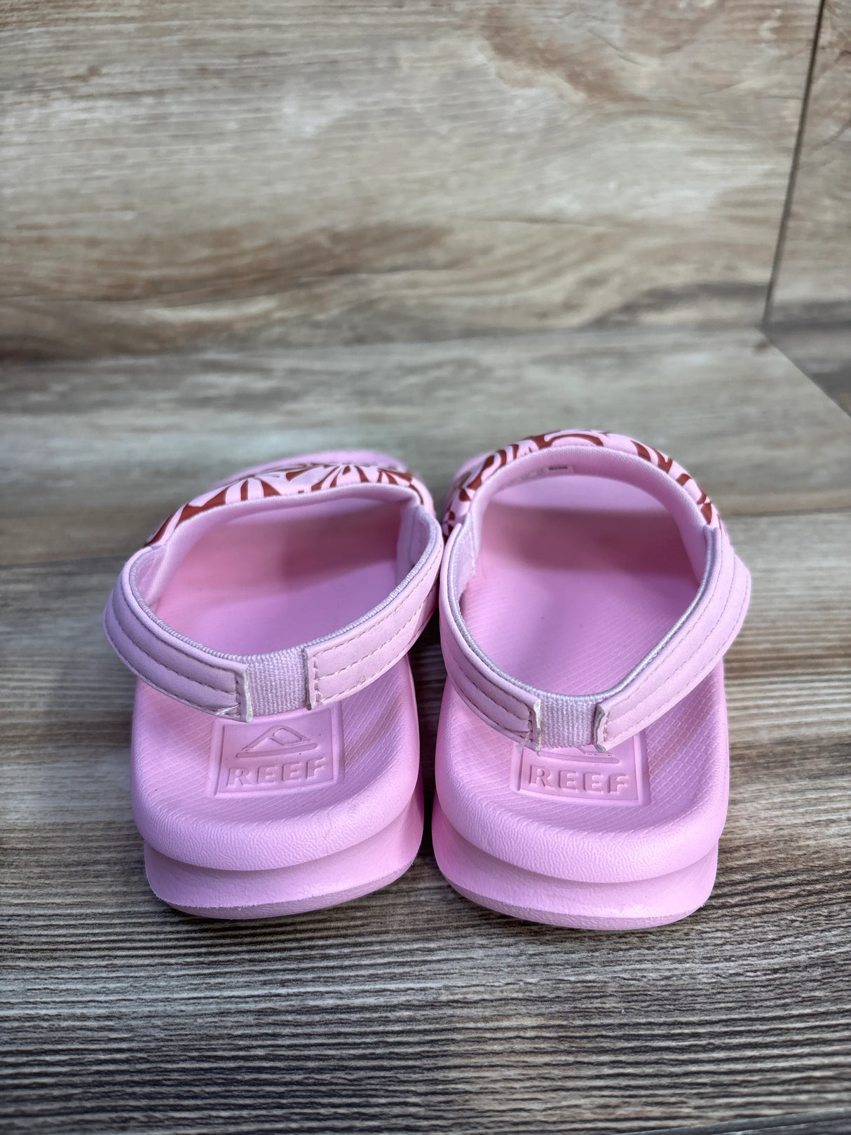 Reef Modern Floral Sandals Pink sz 9c