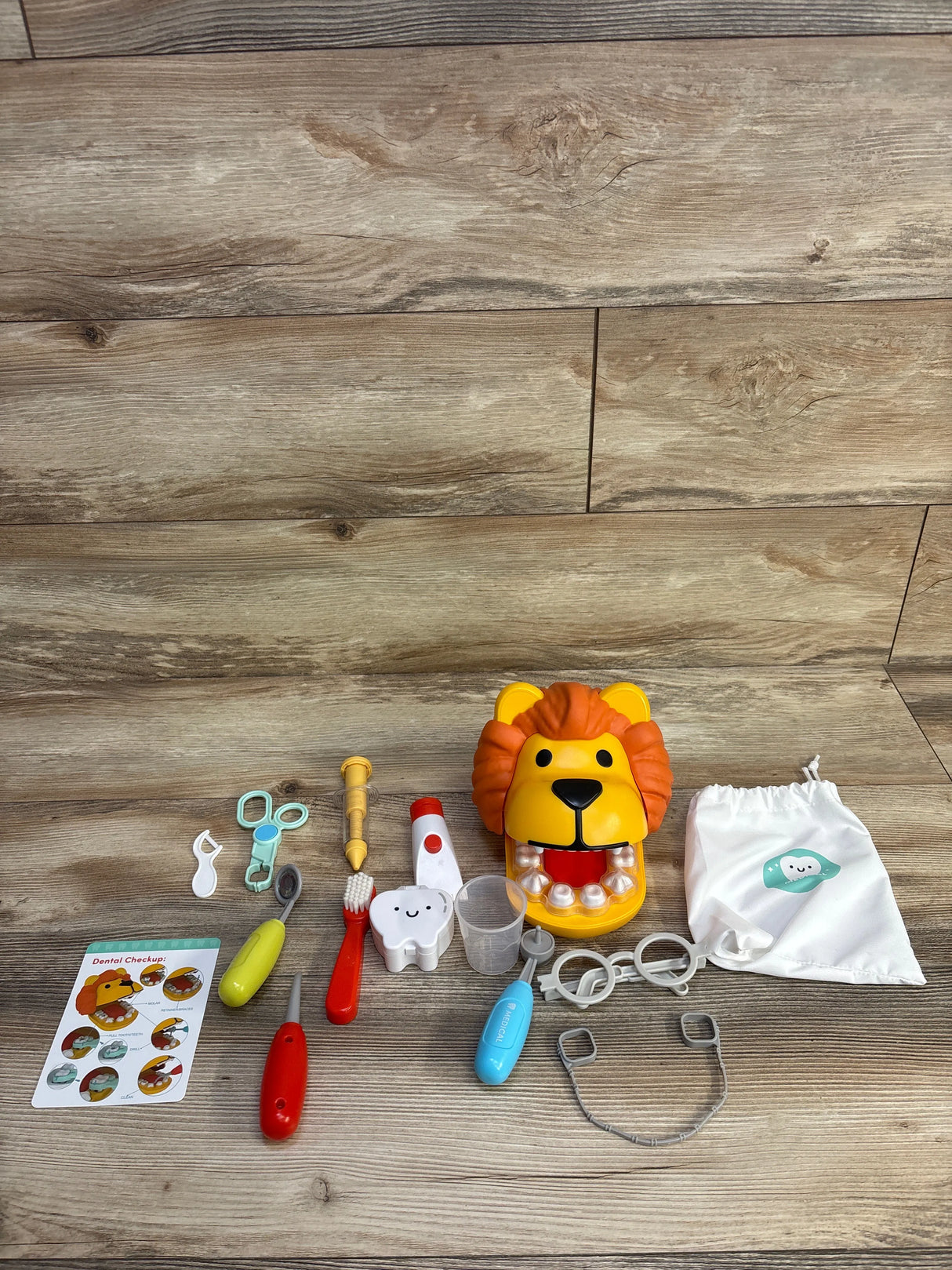 Gigglescape Dentist Play Set 19pc