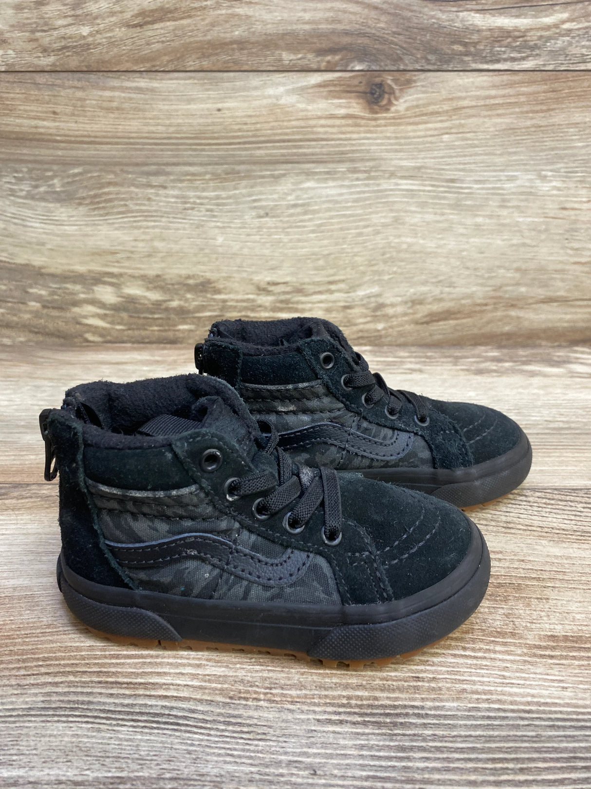 Vans Sk8-Hi Zip Shoes, Black Camo sz 6c