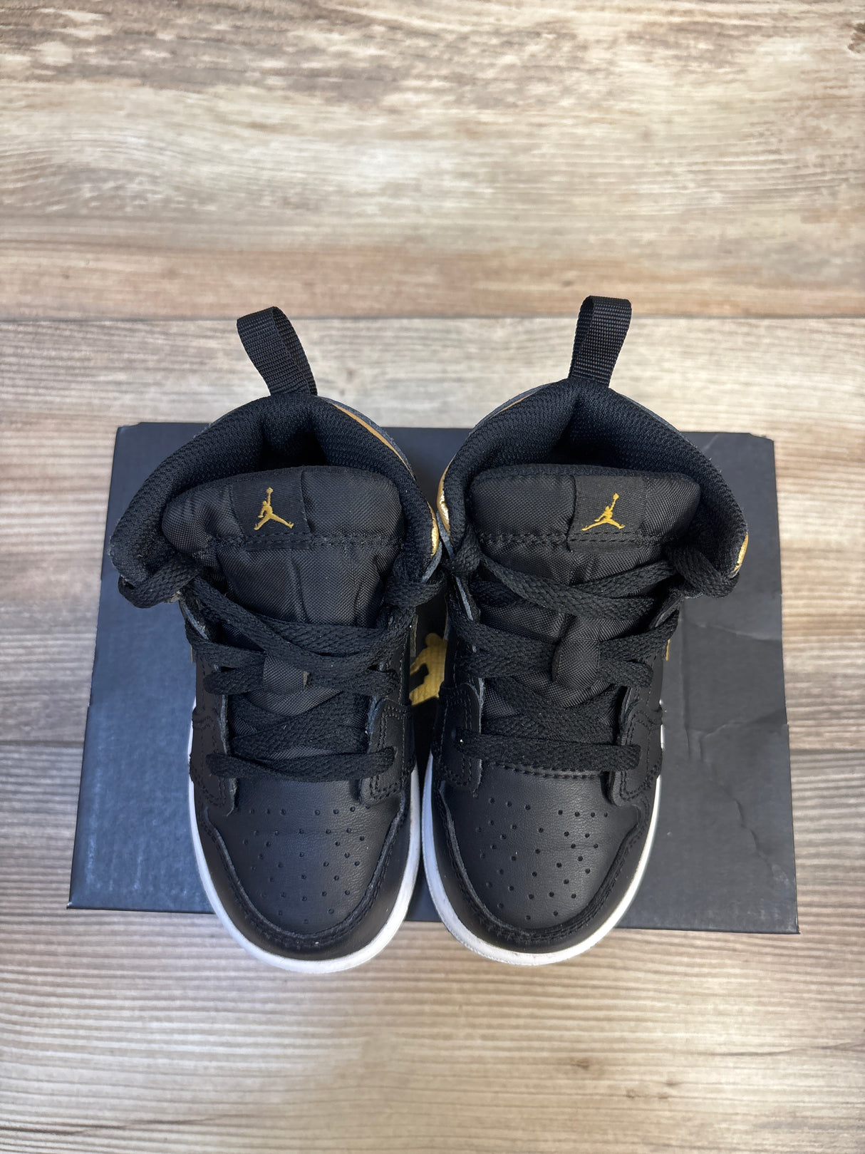 Air Jordan 1 Mid TD 'Black Metallic Gold' Sneakers sz 7c
