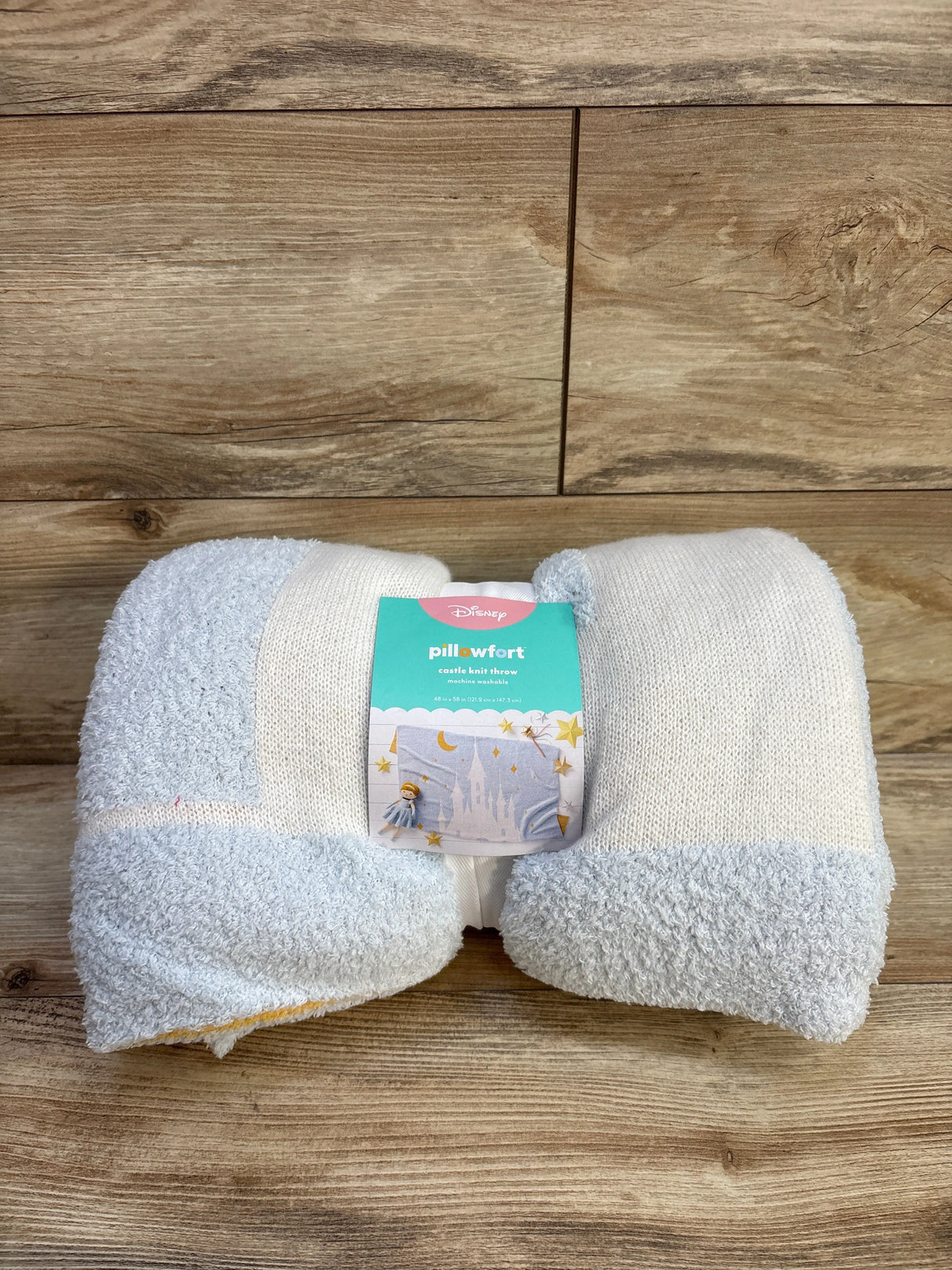 NEW Pillowfort Castle Knit Throw Blanket - Disney Collection