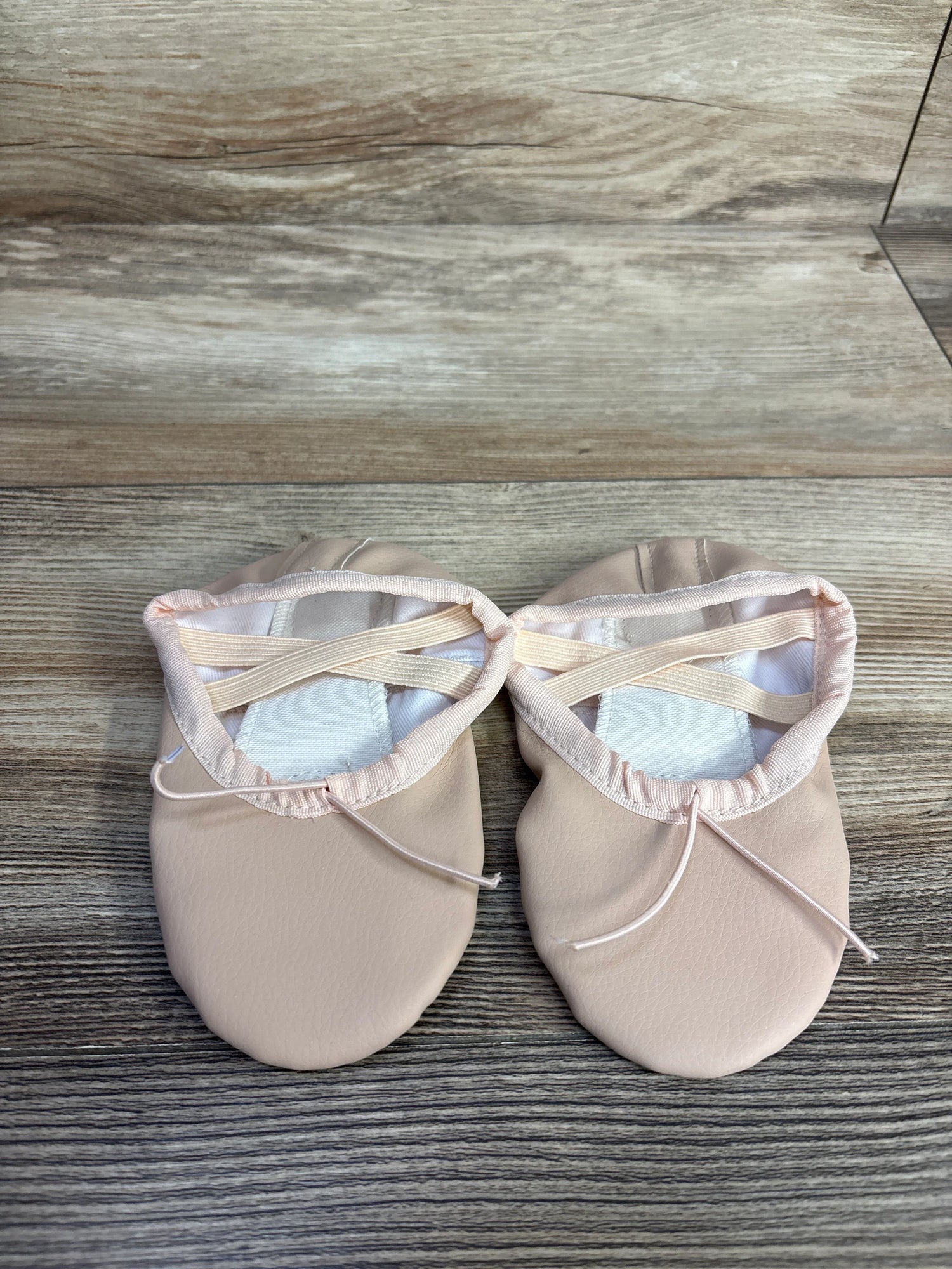 NEW Triple Deer Ballet Shoes Nude sz 6/7c