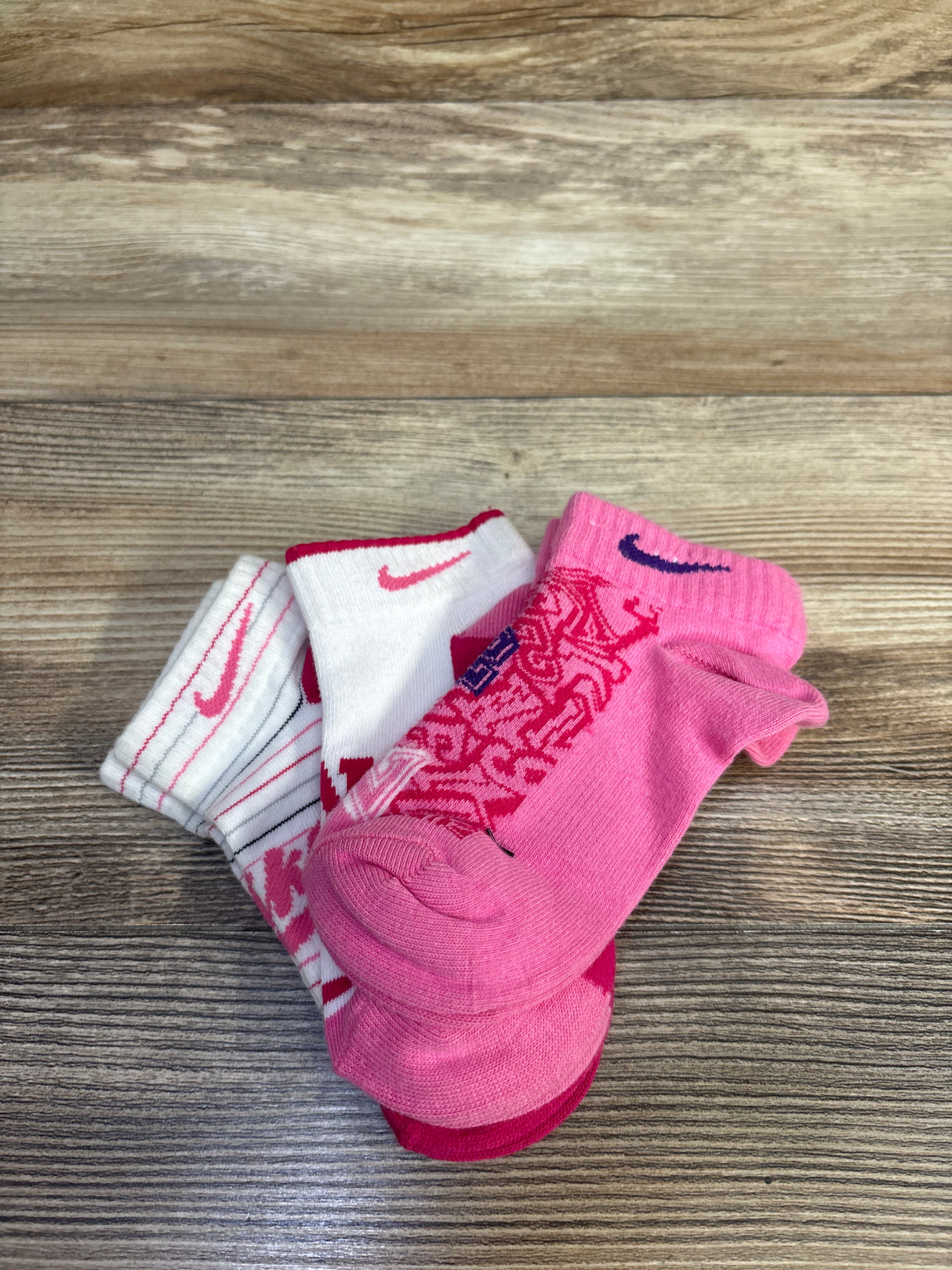 NWOT Nike Toddler Socks Pink sz 2-5T