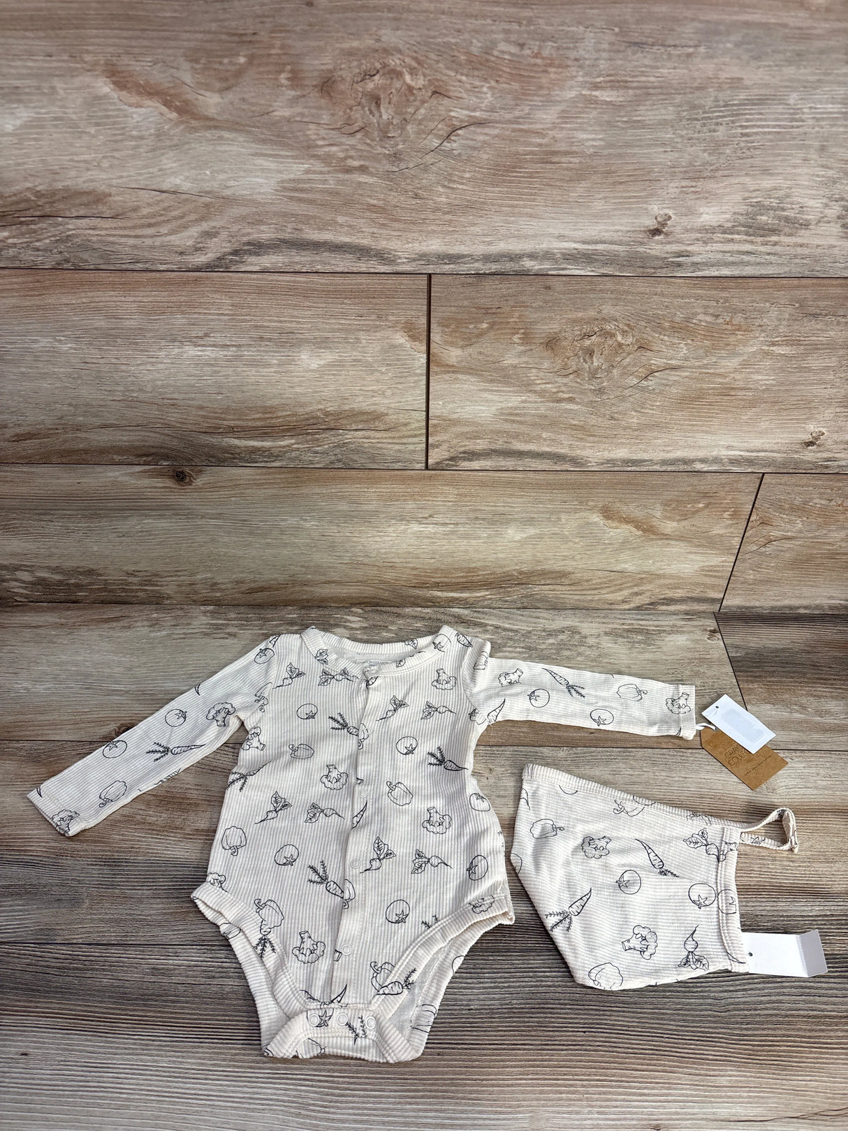 NEW Grayson Collective 2pc Veggies Bodysuit & Bonnet sz 12m