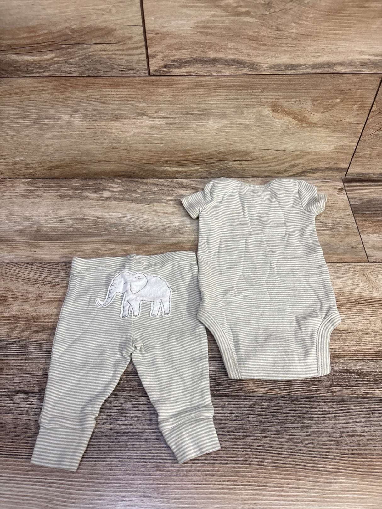 Carter's 2pc Striped Bodysuit & Pants Set Green sz 3m