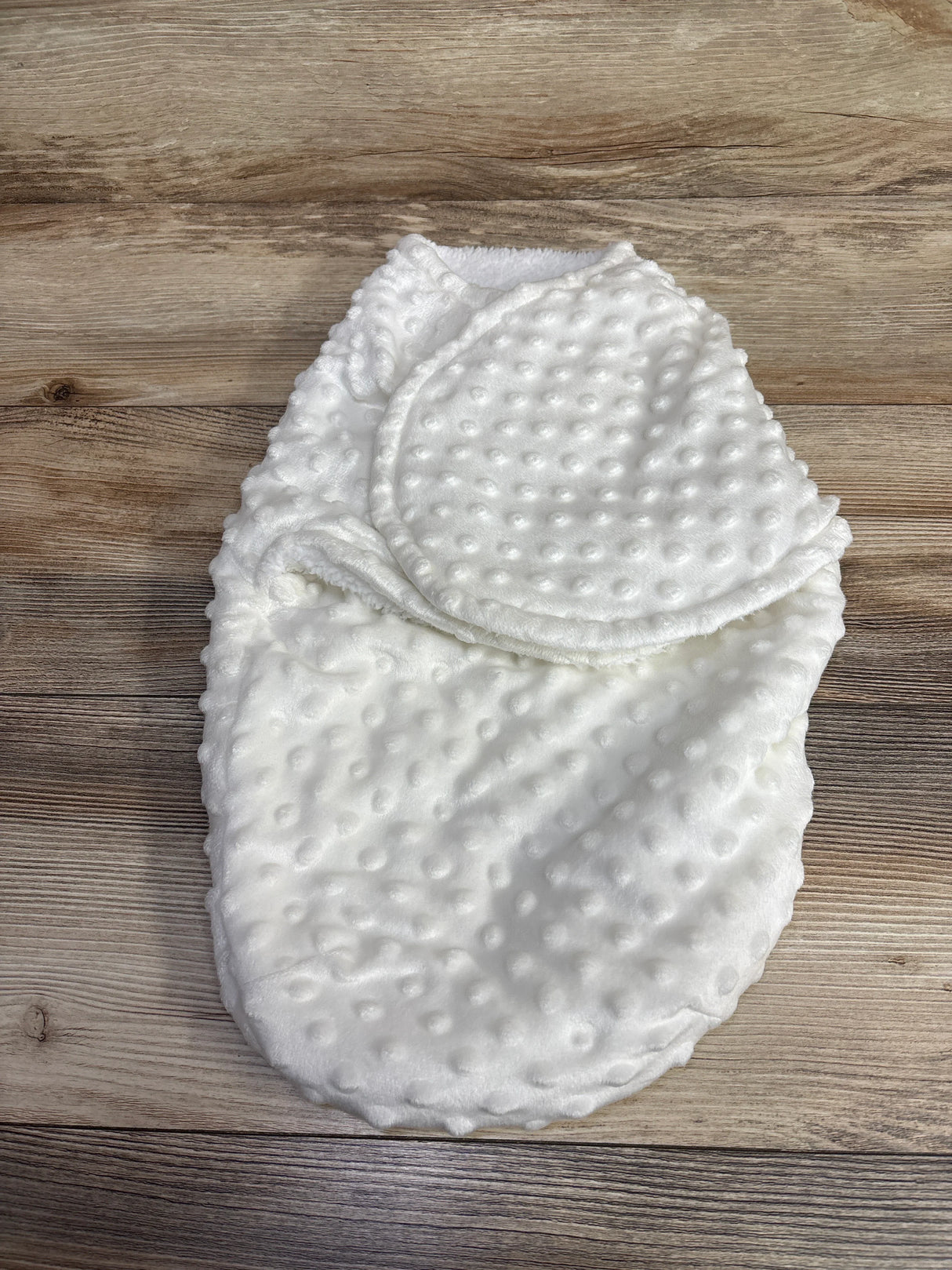 Plush Minky Dot Swaddle White sz 0-9m