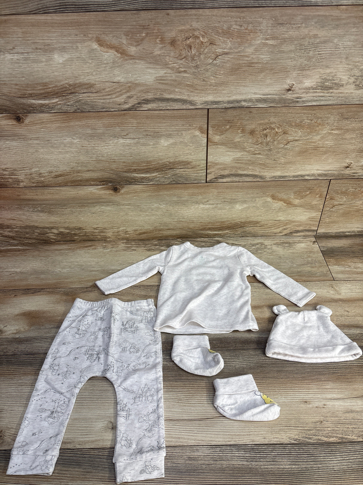 Disney Baby Winnie the Pooh 4pc Set Beige sz 6/9m