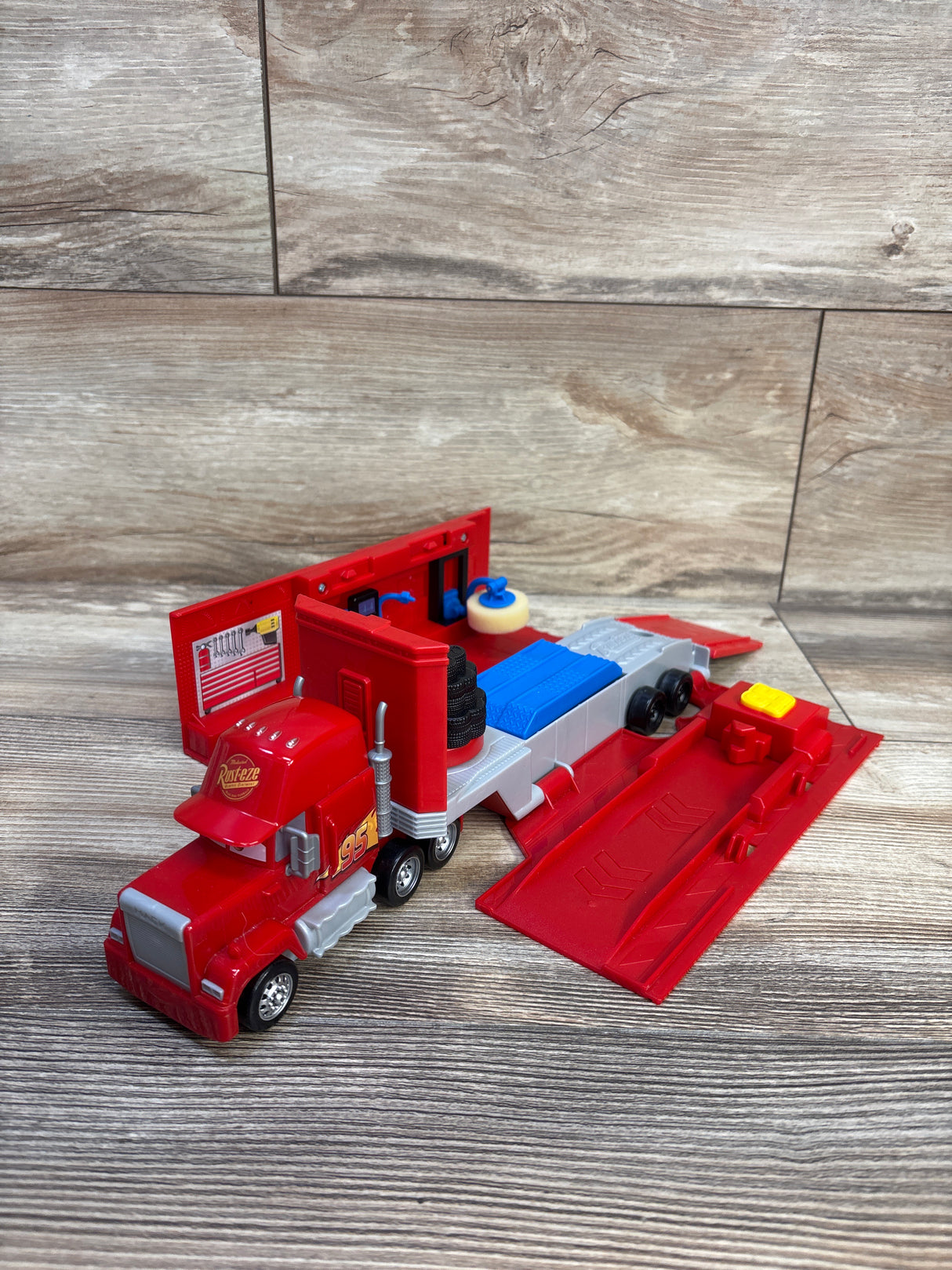 Disney Pixar Cars Transforming Mack Hauler Playset