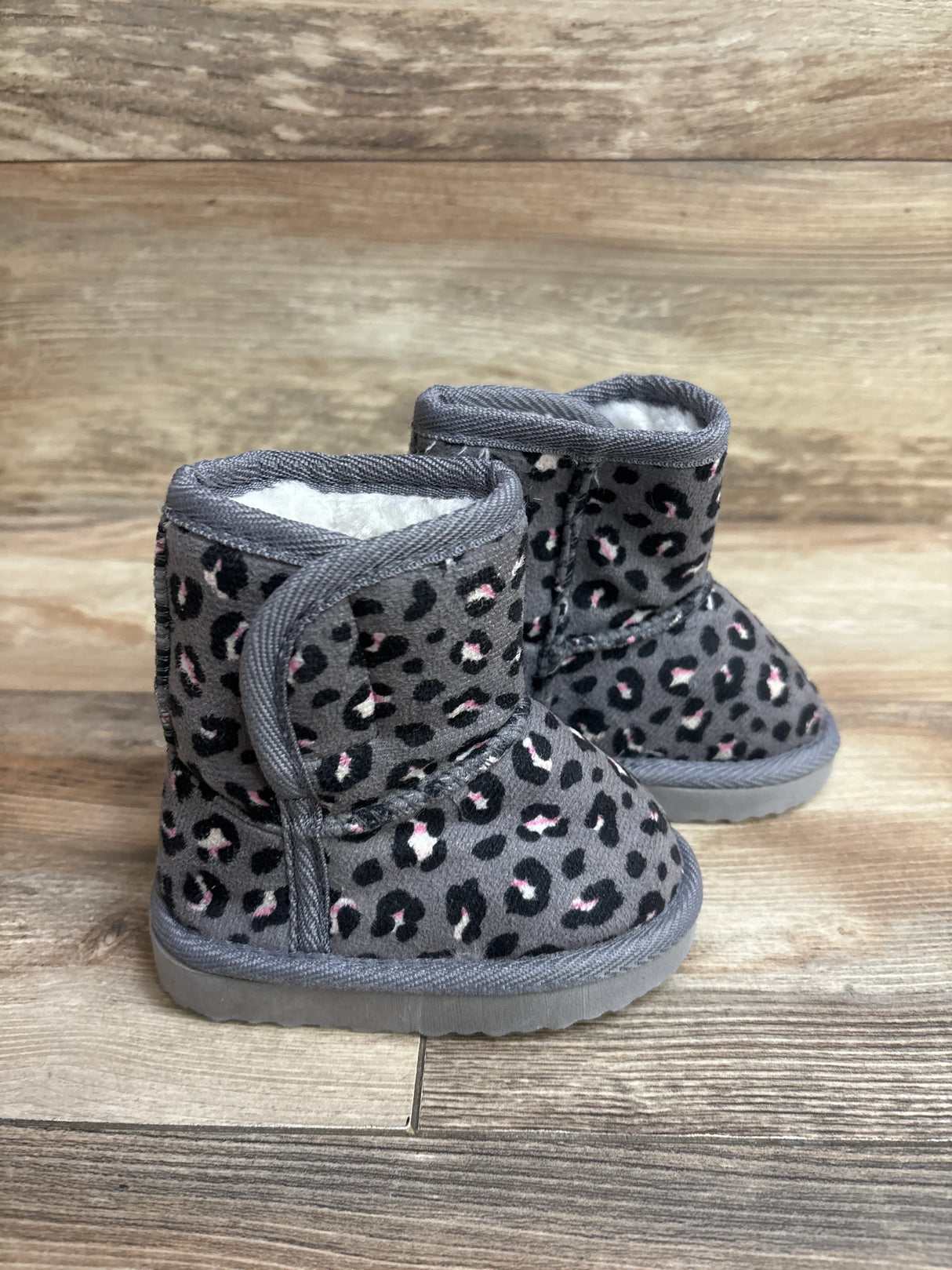 Capelli Leopard Print Boots Grey sz 5c