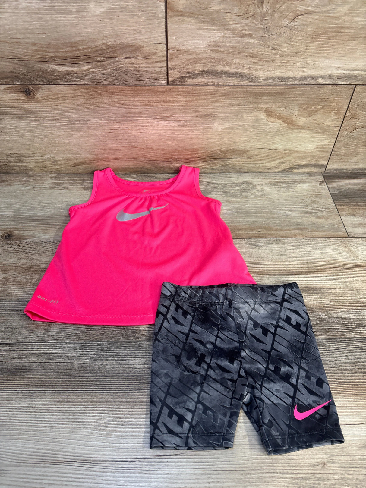 Nike Dri-Fit 2pc Set Tank Top & Shorts Pink sz 18m
