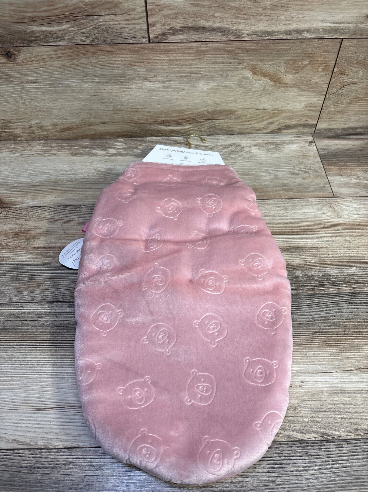 NEW Cuddly Wonders Co. 2pc Cozy Swaddle with Plush Rattle Pink sz 0-6m