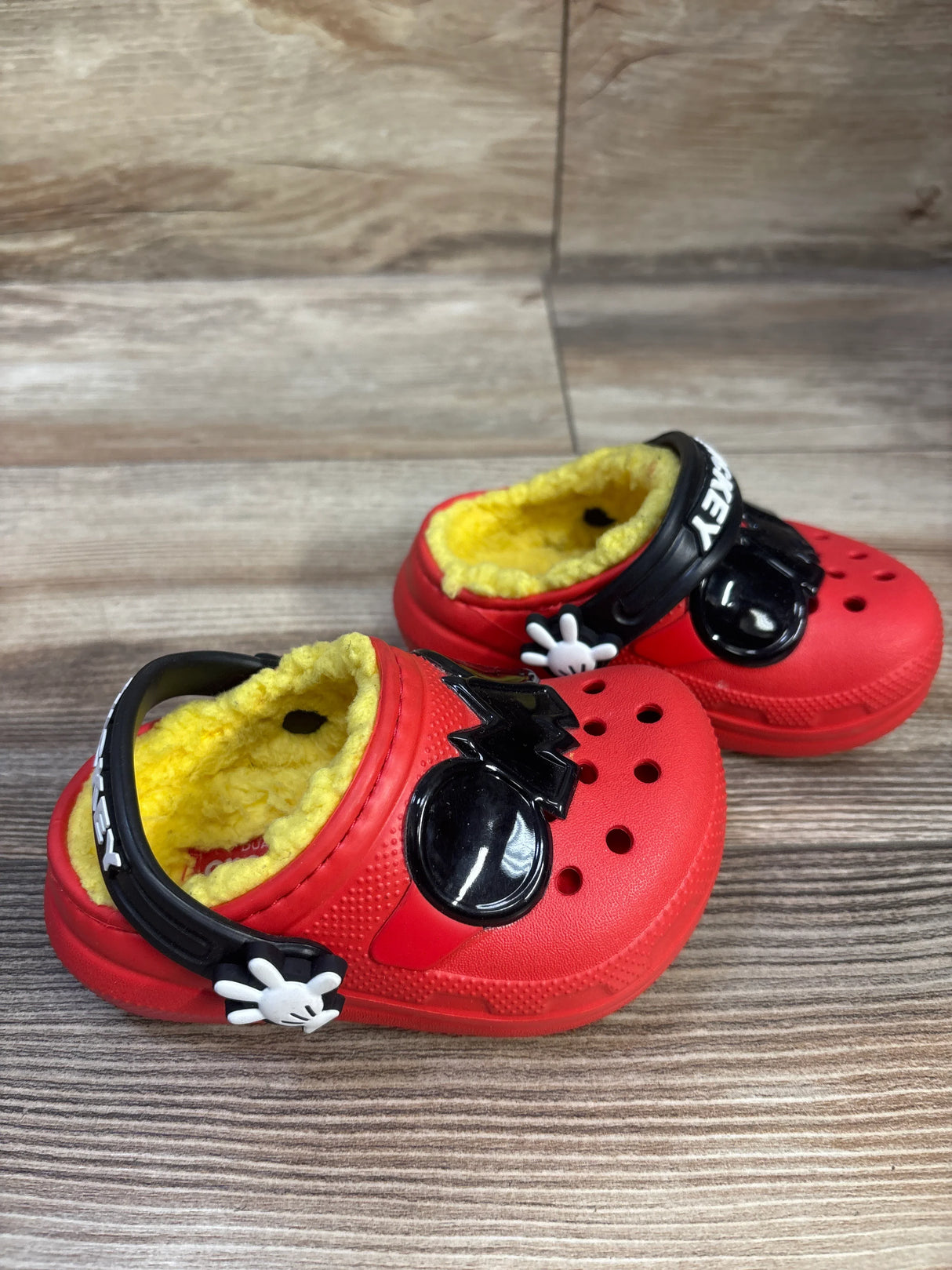 Crocs x Disney Mickey Mouse Lined Clogs Red sz 5c