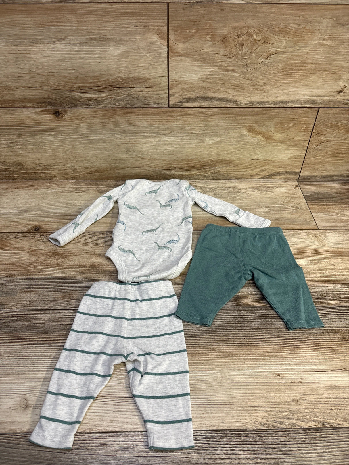 Just One You 3pc Bodysuit & Pants Set Grey sz Newborn