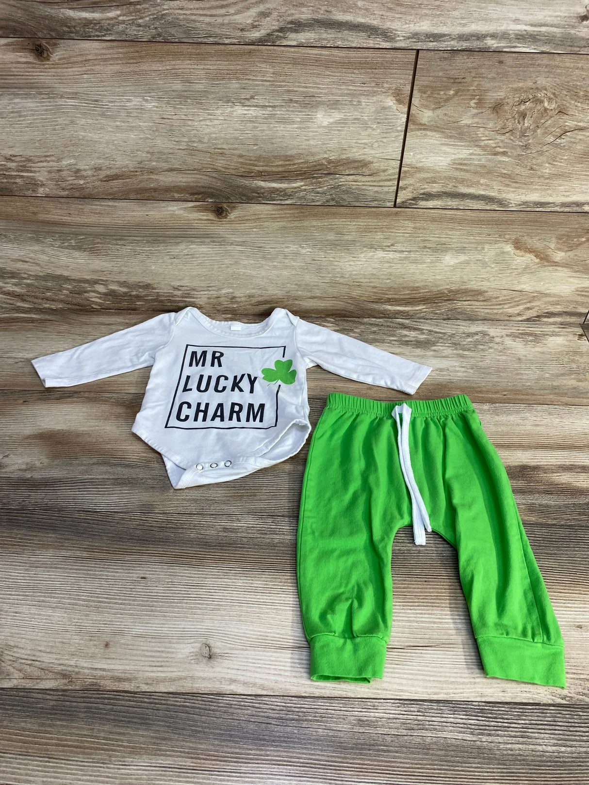 2pc Mr Lucky Charm Bodysuit & Pants White sz 3-6m - Me n Mommy To Be