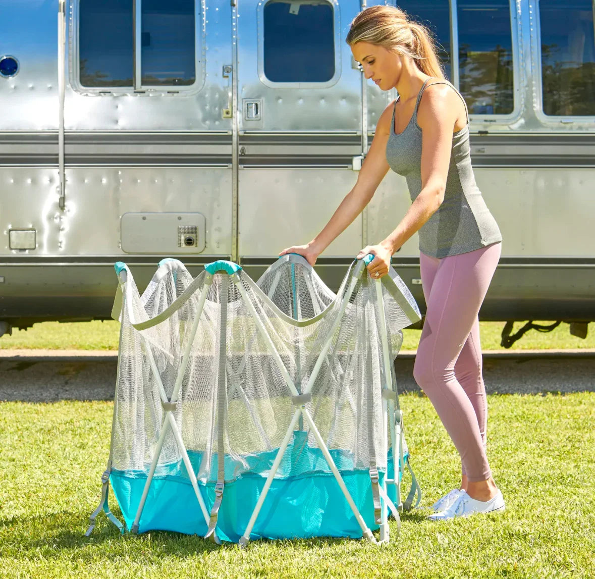 NEW Regalo Six Panel My Portable Play Yard Deluxe with Pad