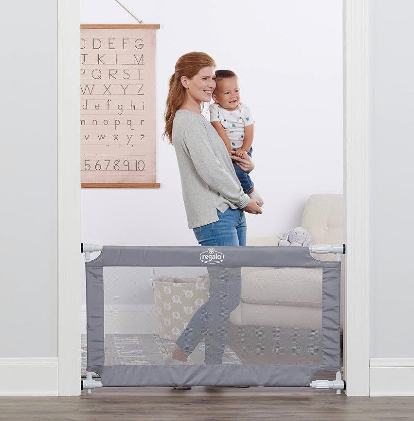 Regalo Expandable Mesh Safety Gate Grey 27.5-50”