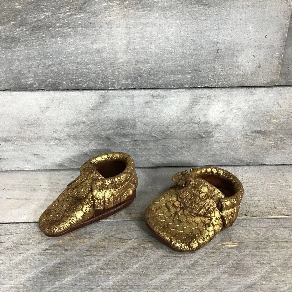 Freshly Picked Soft Sole Leather Honeycomb Moccasins size 1c - Me 'n Mommy To Be