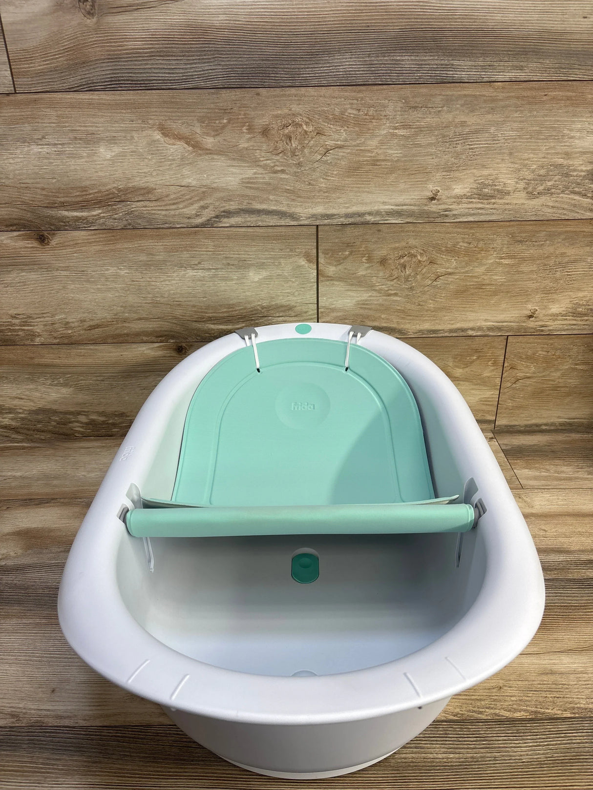 Frida Baby 4-in-1 Grow-With-Me Bath Tub