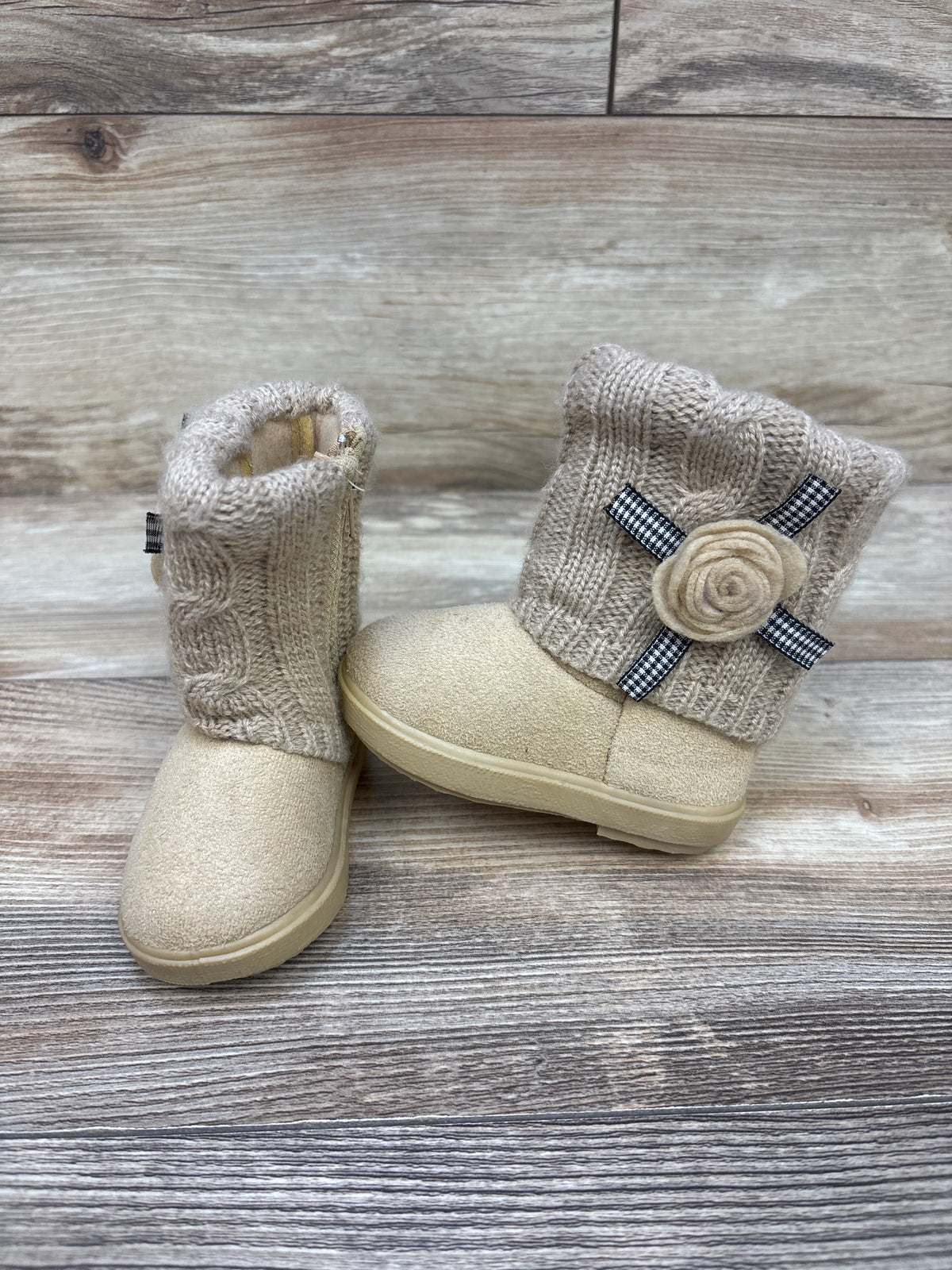Cable-Knit Sweater Boots Tan sz 2c