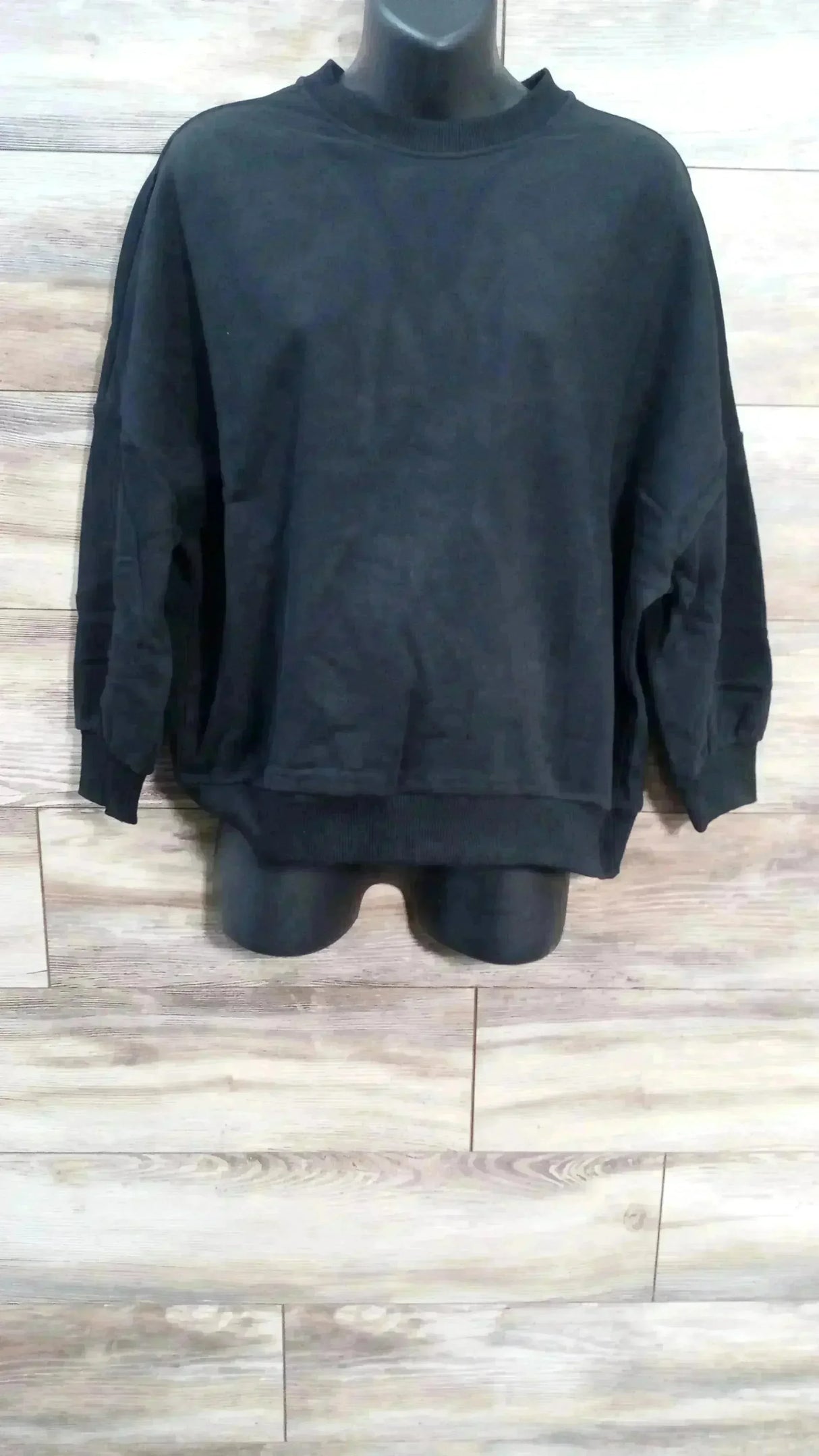 NEW Gap Maternity Crewneck Black Sweatshirt sz Medium - Me n Mommy To Be